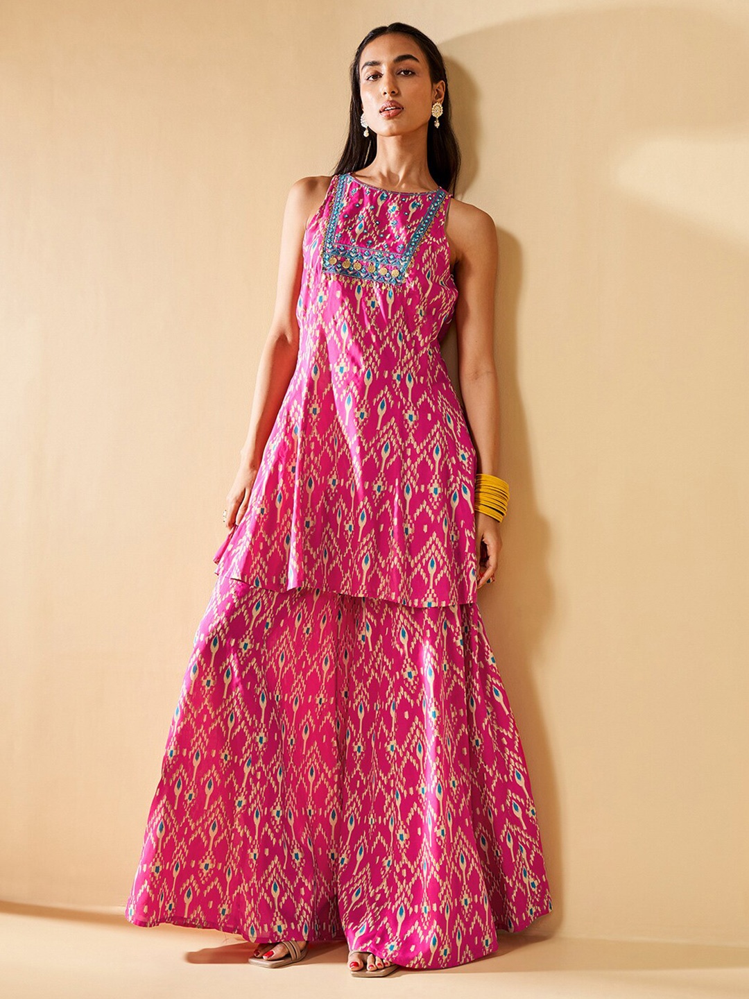 

Global Desi Ethnic Motifs Embroidered Round Neck Sleeveless Kurta With Palazzo, Pink