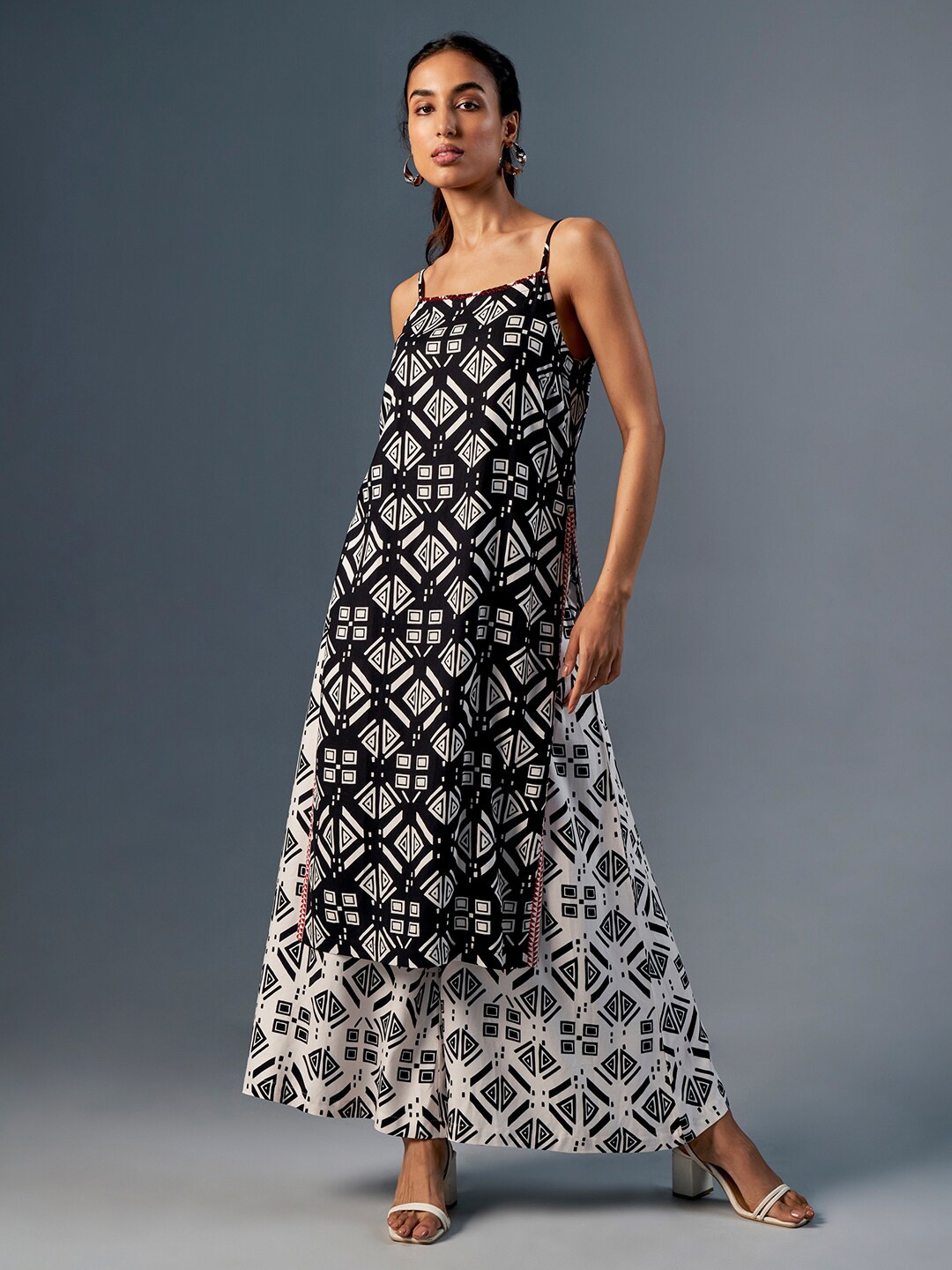 Global Desi Geometric Printed Kurta with Palazzos, Black