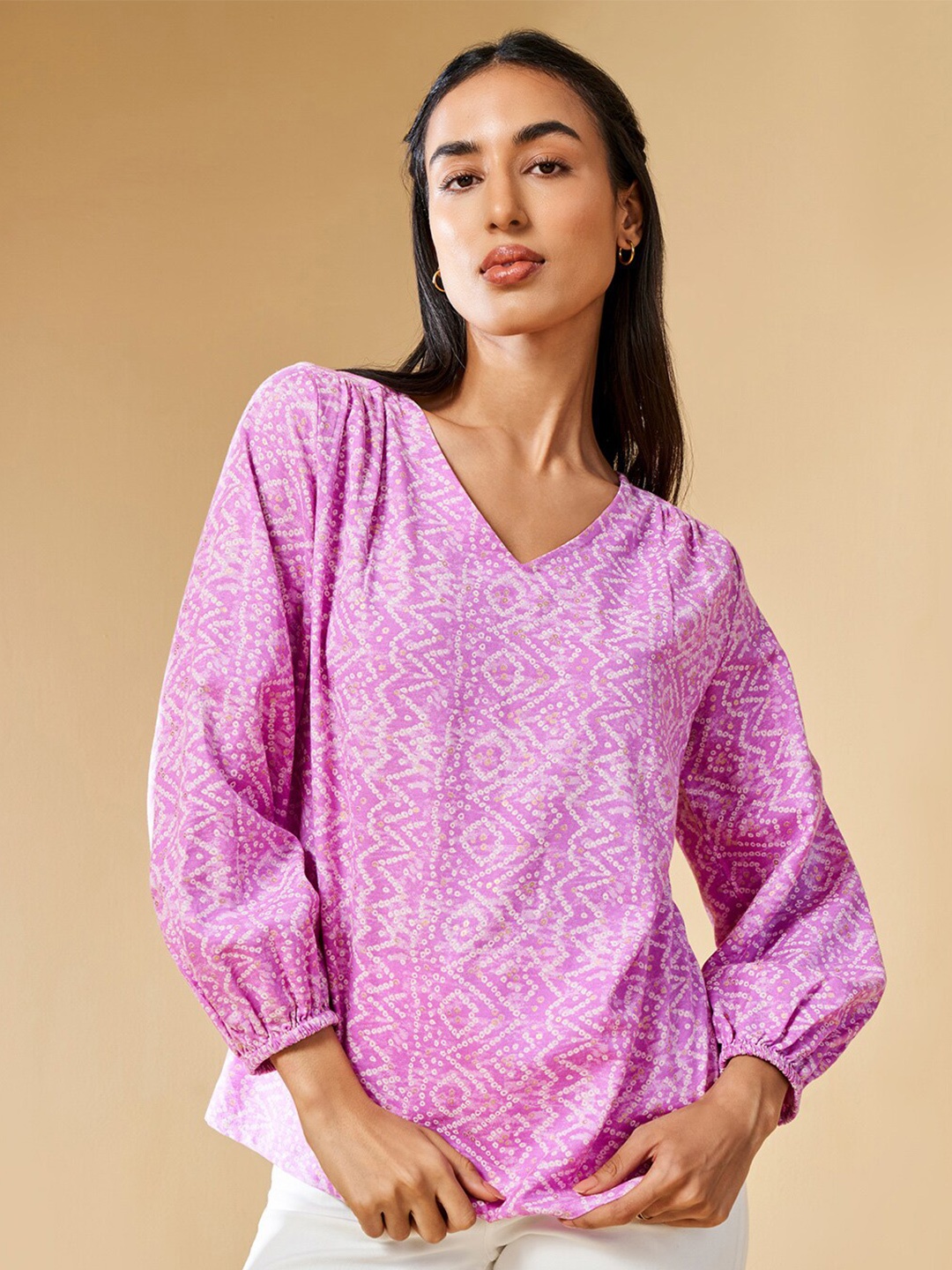 

Global Desi Ethnic Motifs Print V-Neck Puff Sleeves Top, Lavender