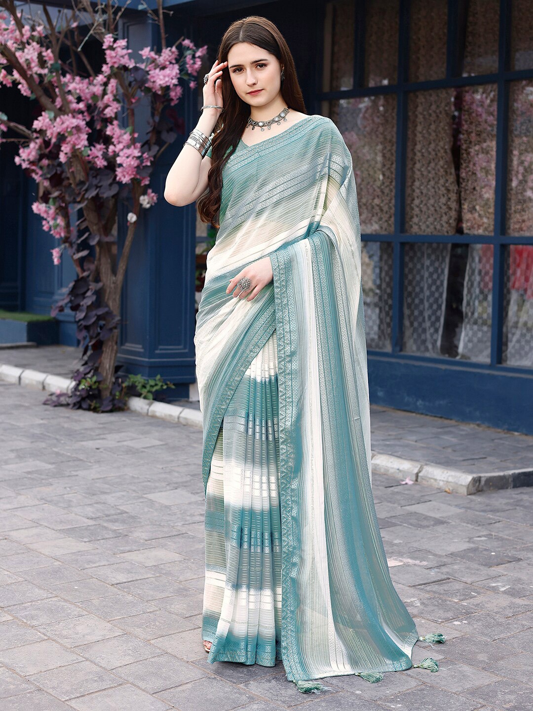 

Satrani Striped Printed Georgette Saree, Teal