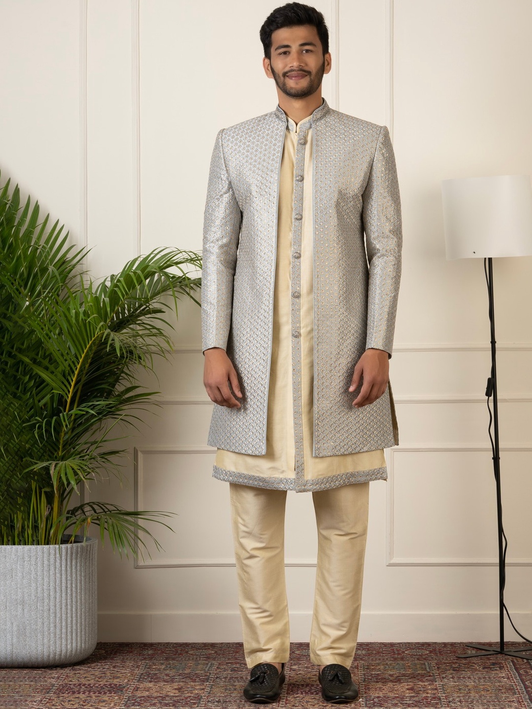 

TheEthnic.Co Ethnic Motifs Embroidered Mandarin Collar Indowestern Sherwani Set, Grey