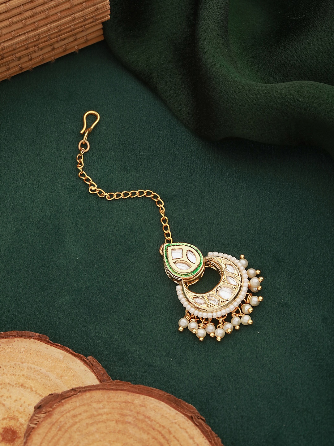 

Saraf RS Jewellery Gold-Plated Pearls Studded Maang Tikka Head Jewellery