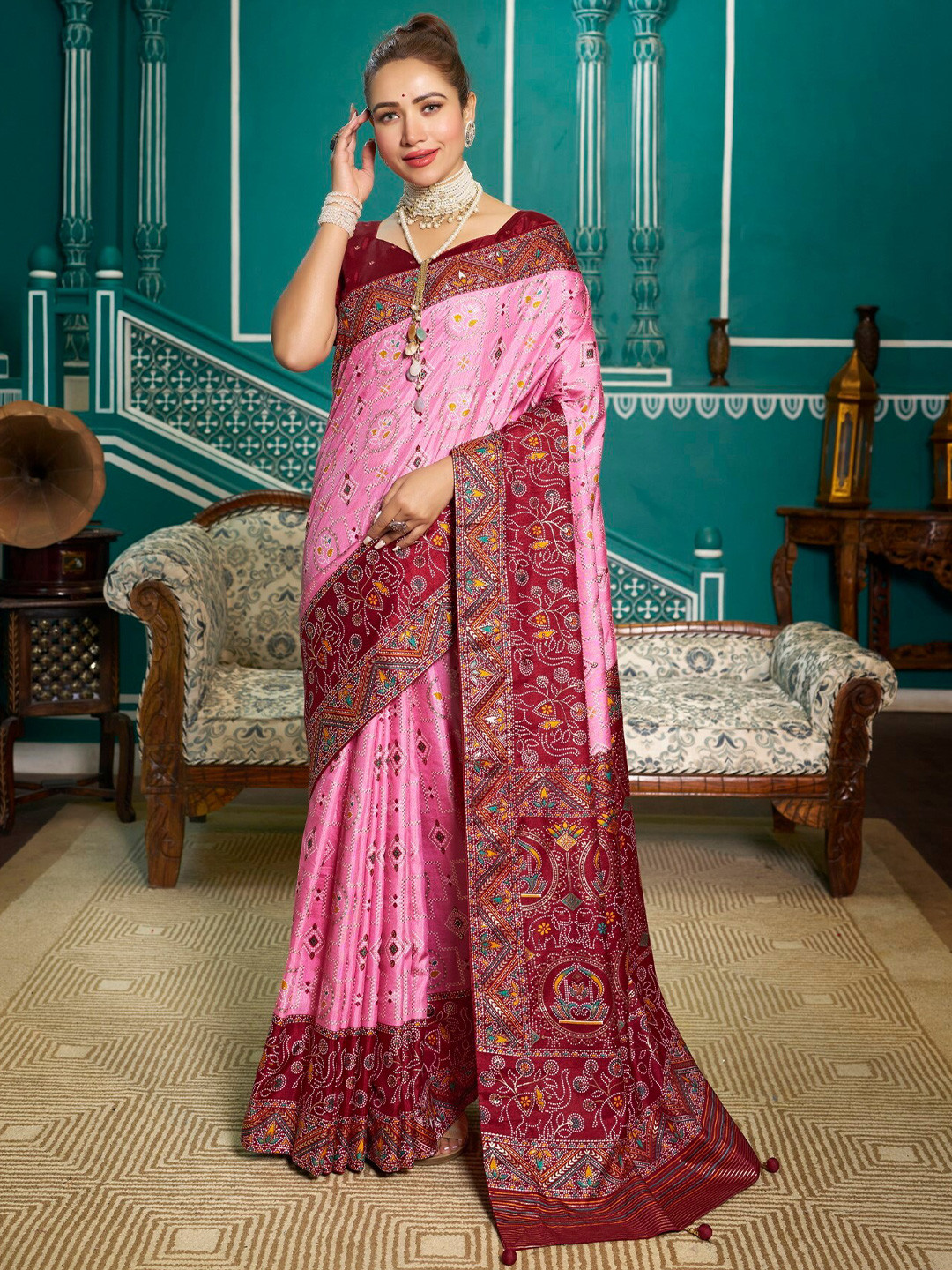 

LeeliPeeri Designer Ethnic Motifs Woven Design Zari Saree, Pink