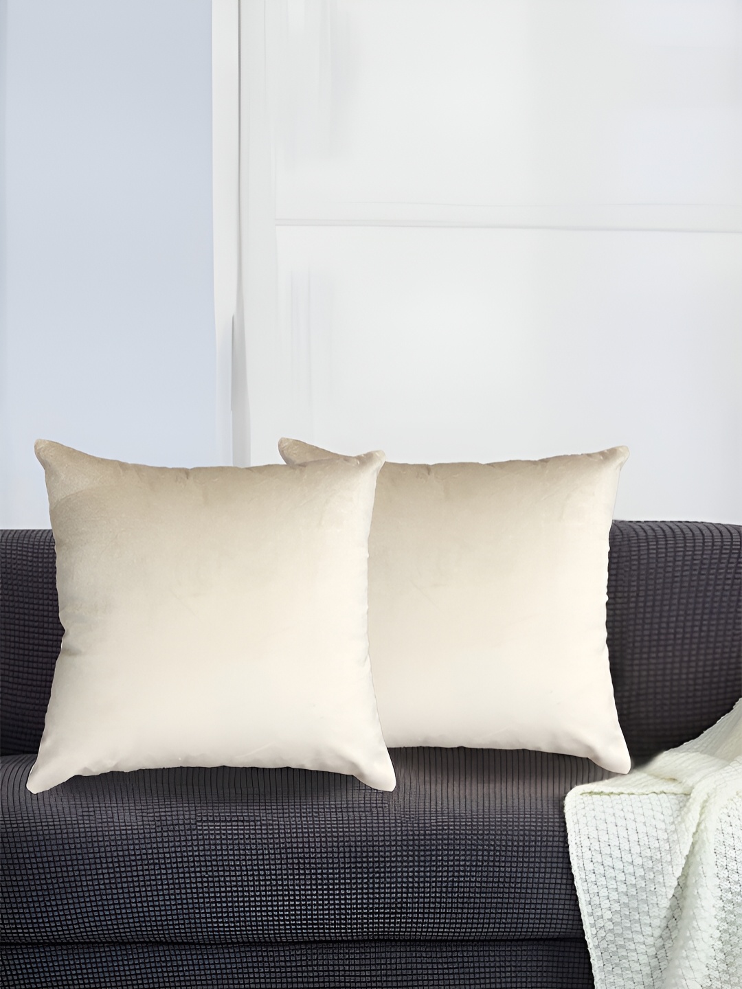 

SAJAVAT Cream-Coloured 2 Pieces Velvet Square Cushion Covers