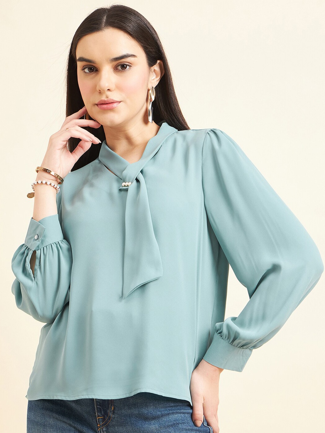 

Gipsy Tie-Up Neck Cuffed Sleeves Georgette Top, Green