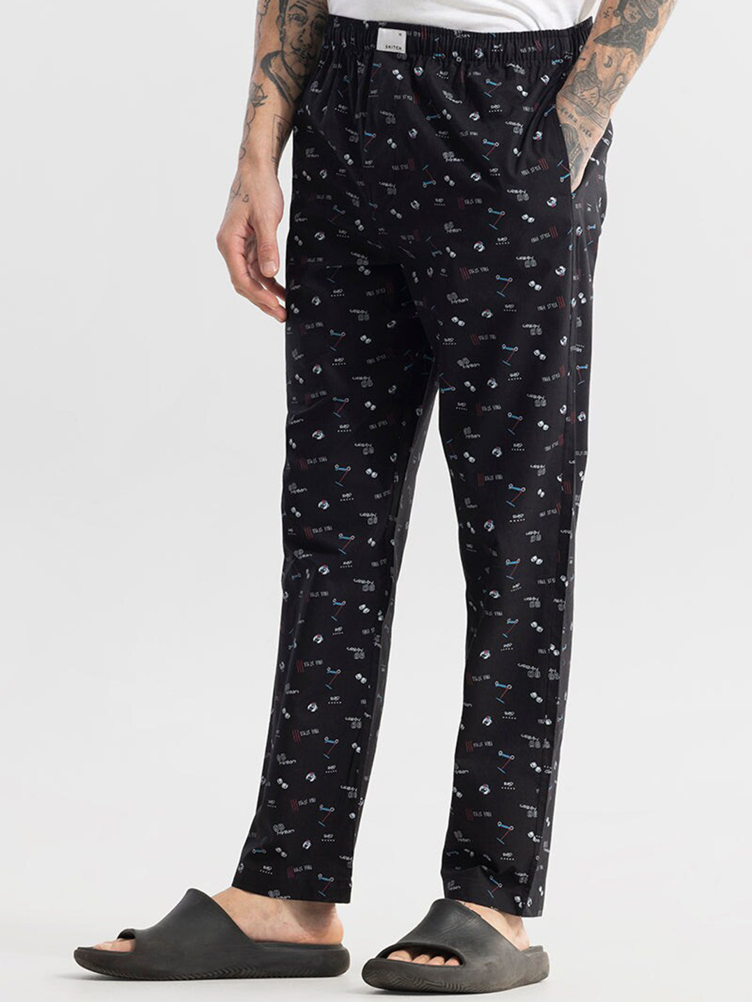 

Snitch Black Men Printed Cotton Lounge Pants