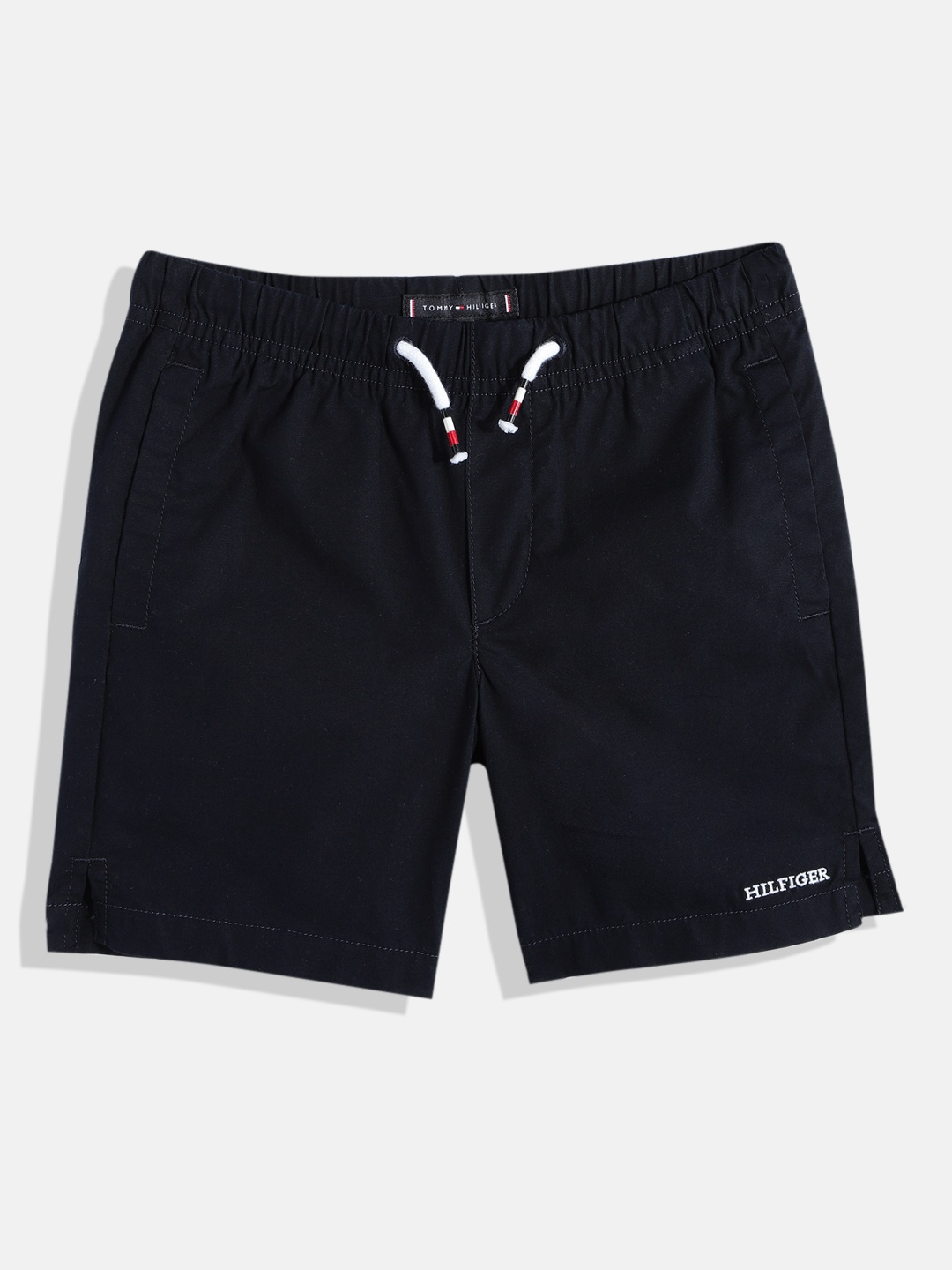 

Tommy Hilfiger Boys Loose Fit Shorts With Brand Logo Embroidered & Side Slits Detail, Navy blue