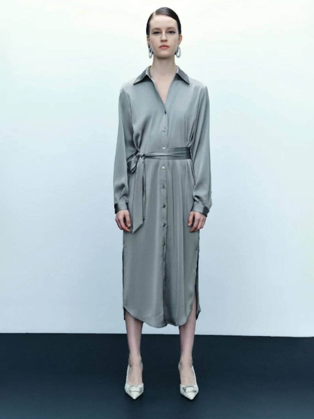 

FancyPants Shirt Collar Cuffed Sleeves Midi Dress, Grey