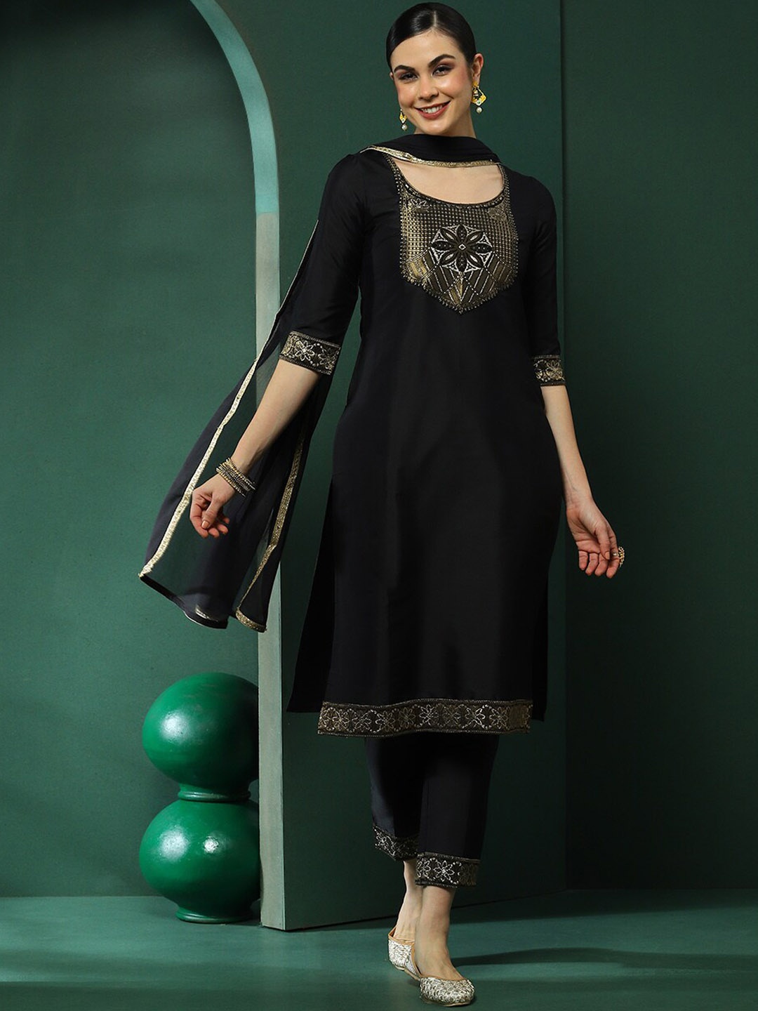 

AKS Couture Floral Yoke Design Zari Kurta With Trouser & Dupatta, Black