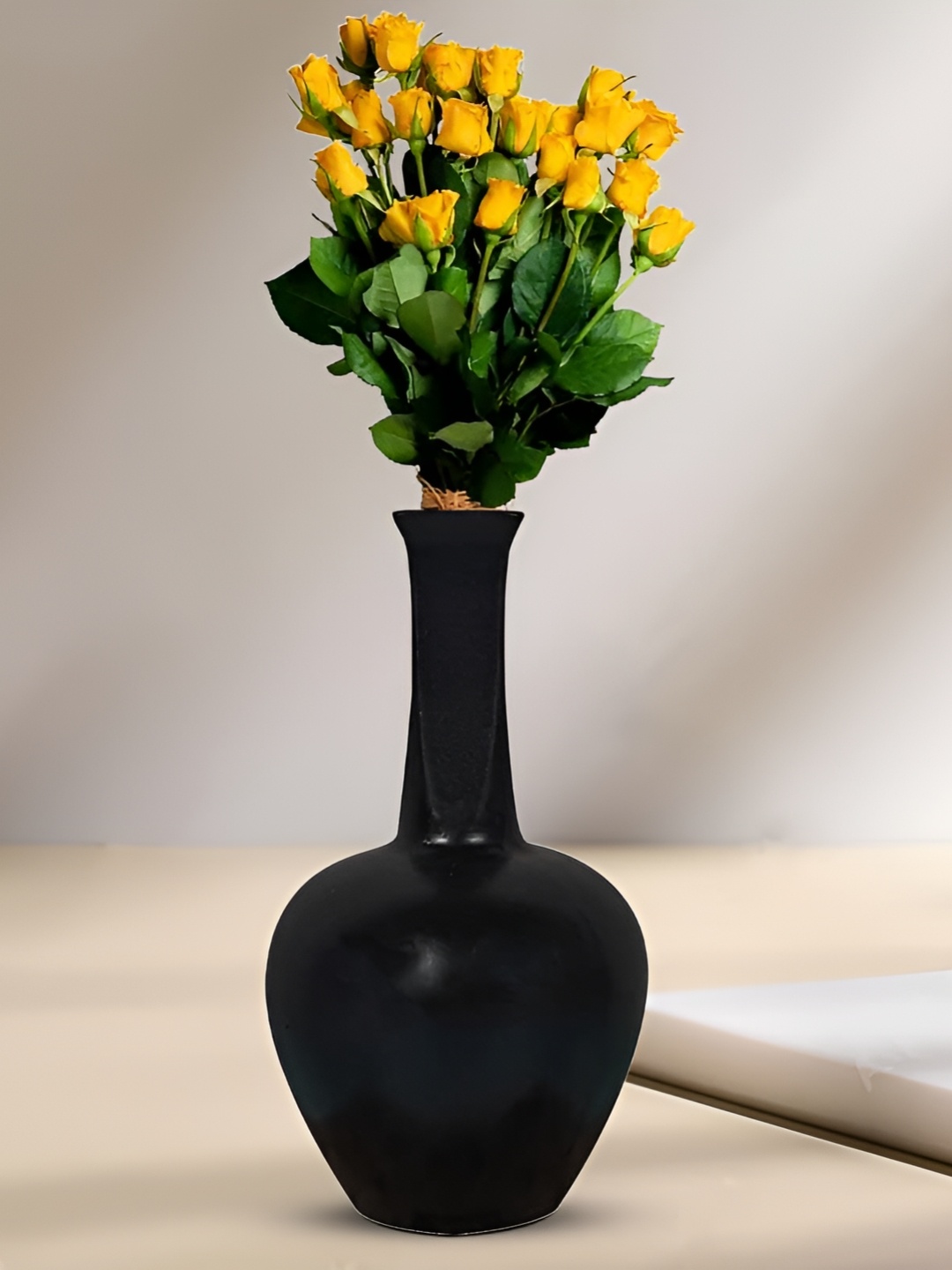 

LASAKI Anjani Black Ceramic Flower Vases