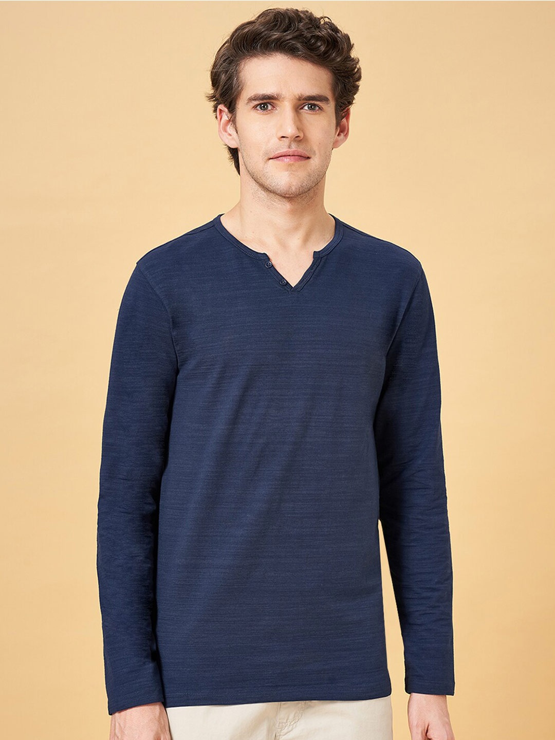 

Urban Ranger by pantaloons Henley Neck Slim Fit T-shirt, Navy blue