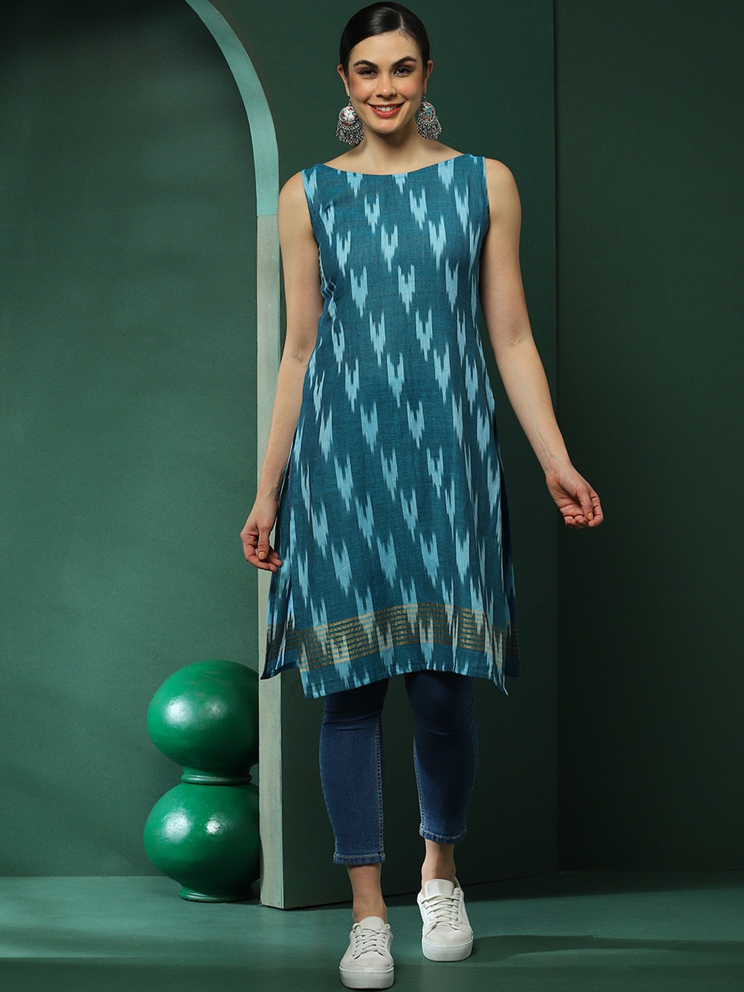 

AKS Ethnic Motifs Printed Boat Neck Sleeveless Cotton Straight Kurta, Blue