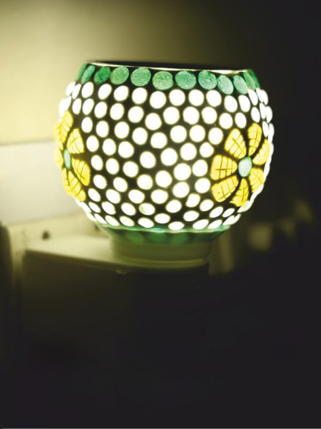 

NMII Unisex White Table Lamps