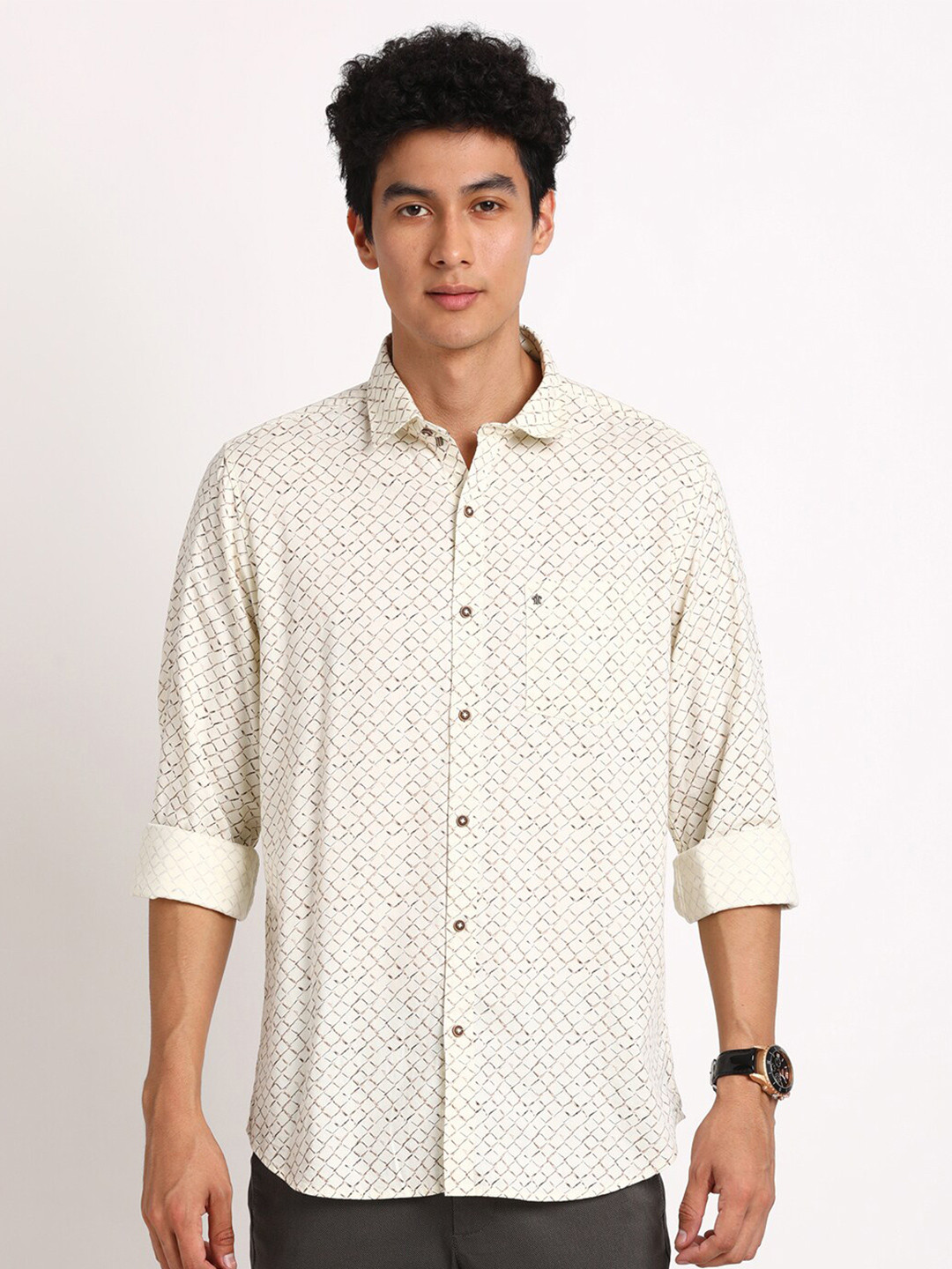 

Turtle Relaxed Slim Fit Geometric Printed Pure Cotton Casual Shirt, Cream
