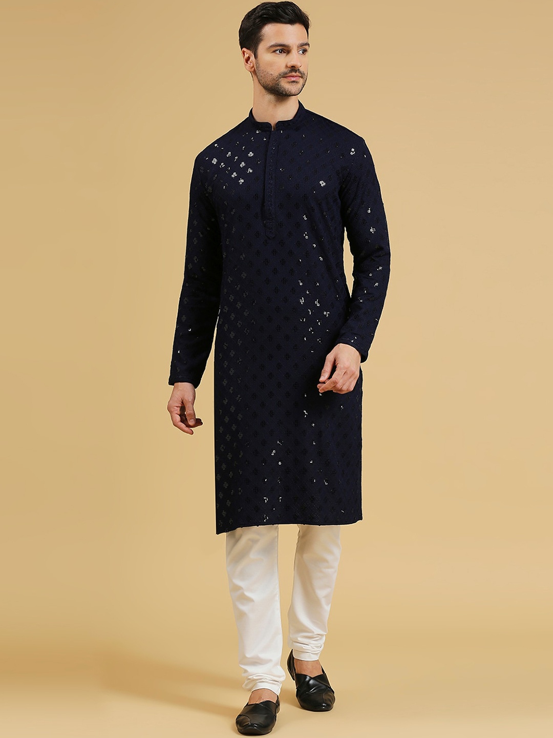 

RAJUBHAI HARGOVINDAS Geometric Embroidered Chikankari Sequinned Kurta, Navy blue