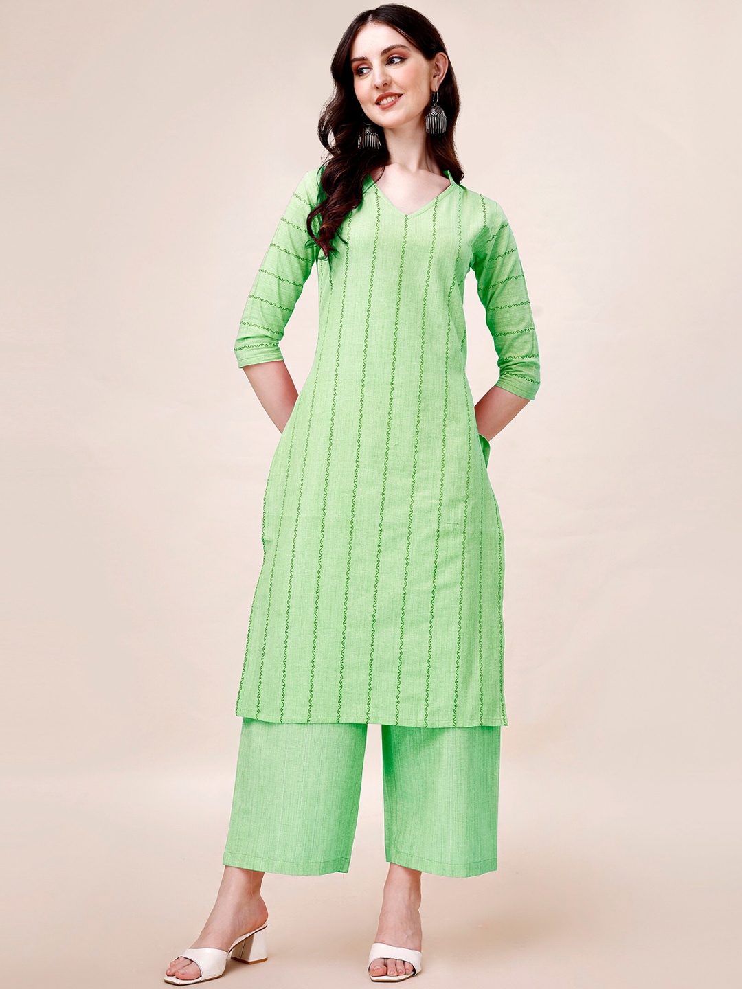 

CaniBani Mandarin Collar Printed Regular Pure Cotton Straight Kurta with Palazzos, Green
