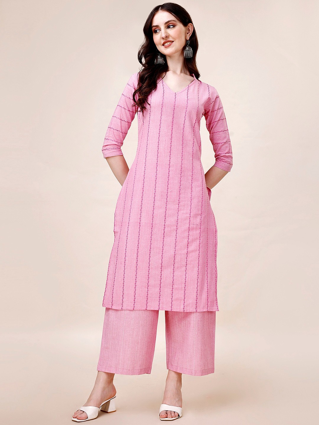 

CaniBani Mandarin Collar Printed Regular Pure Cotton Straight Kurta with Palazzos, Pink