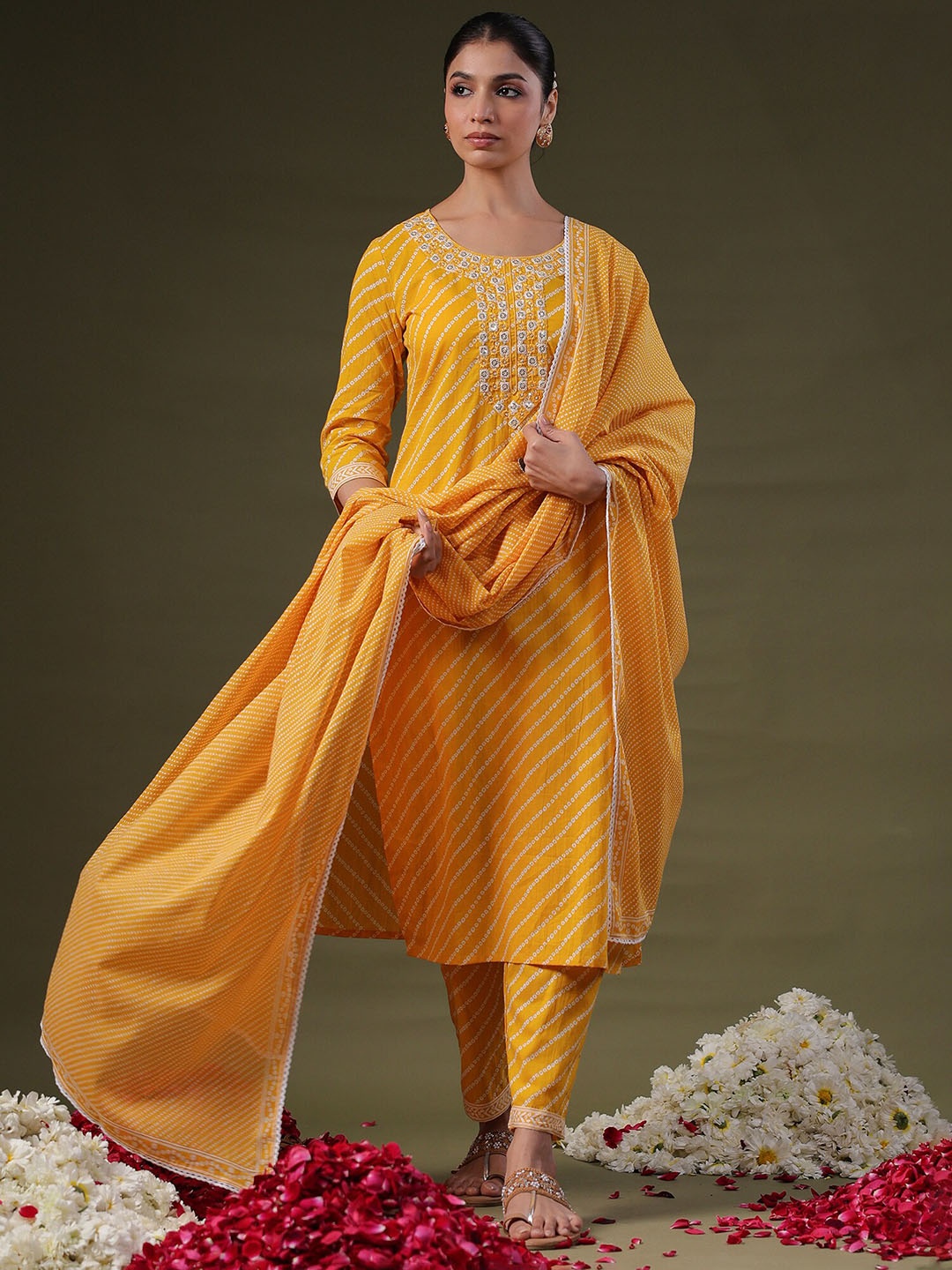 

Indo Era Leheriya Printed Round Neck Sequinned Pure Cotton Kurta Set, Yellow