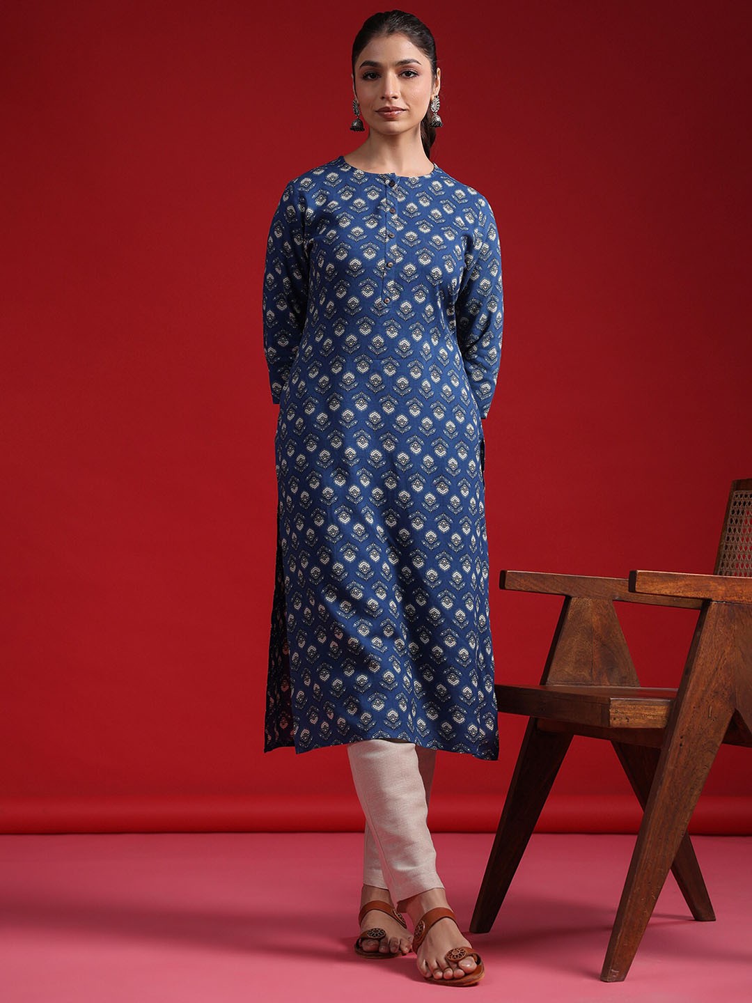 

Indo Era Ethnic Motif Printed Straight Kurta, Navy blue