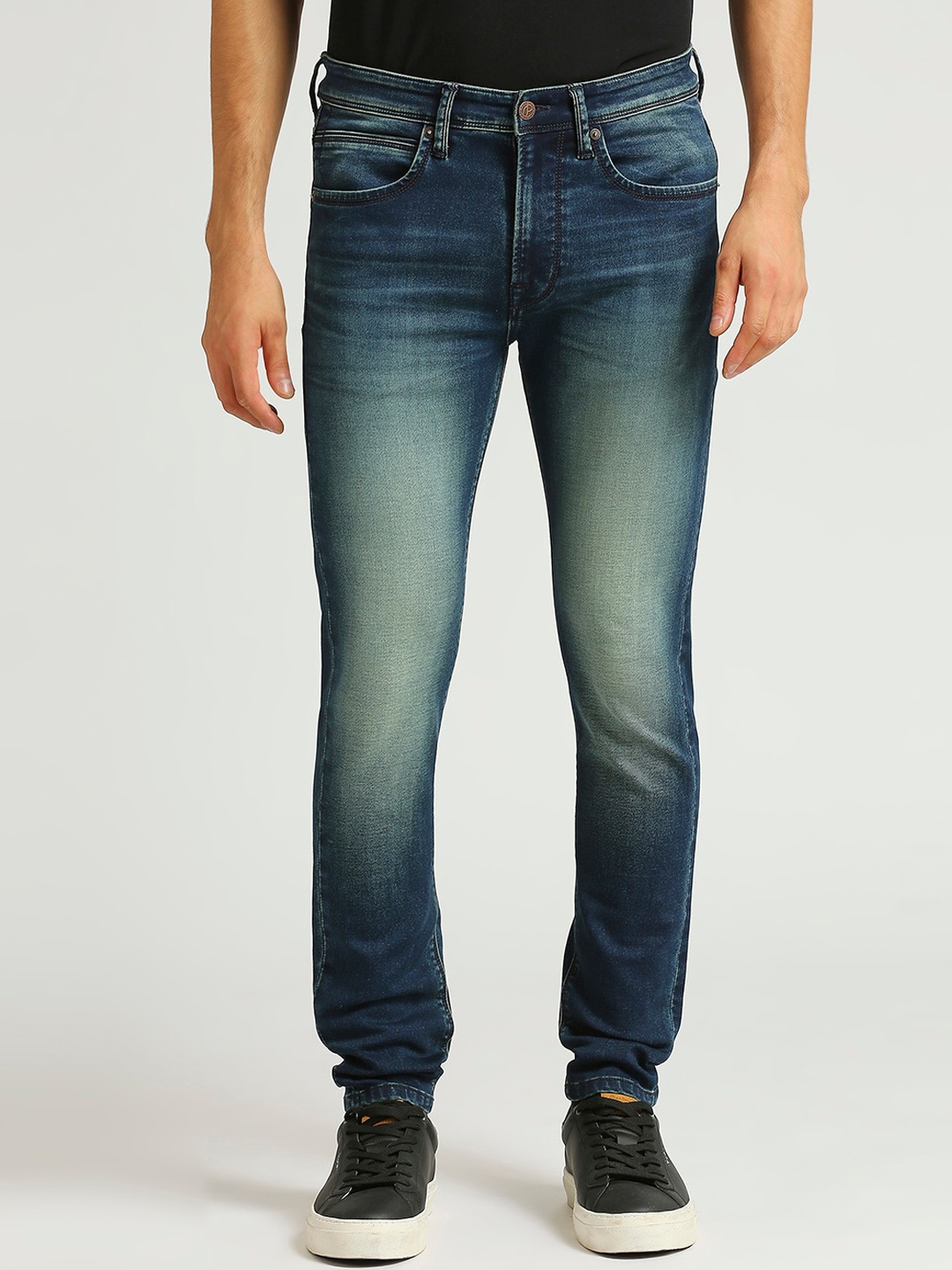 

Pepe Jeans Men Skinny Fit Clean Look Heavy Fade Whiskers Stretchable Jeans, Blue