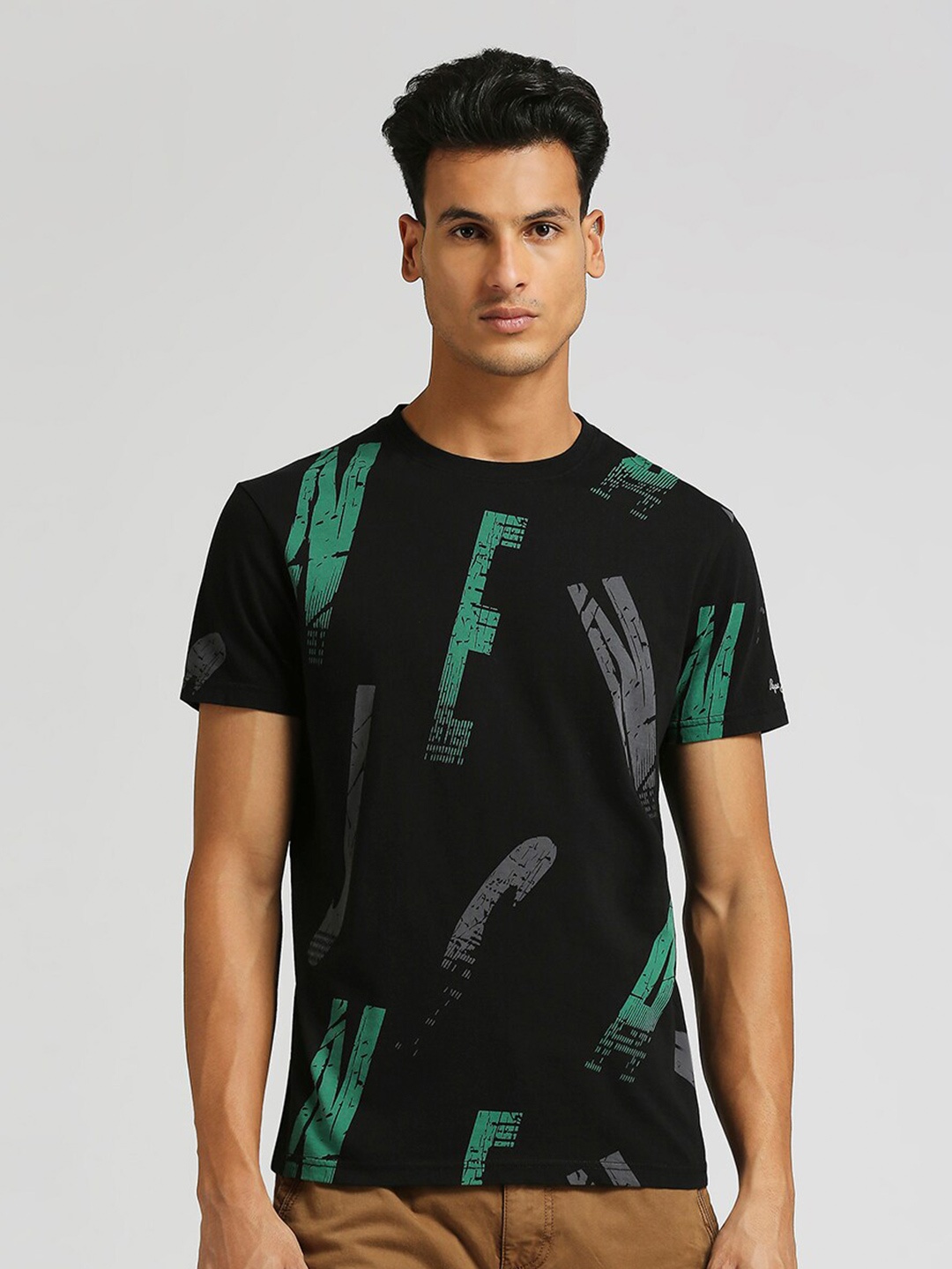 

Pepe Jeans Typography Printed Round Neck Pure Cotton Slim Fit T-shirt, Black