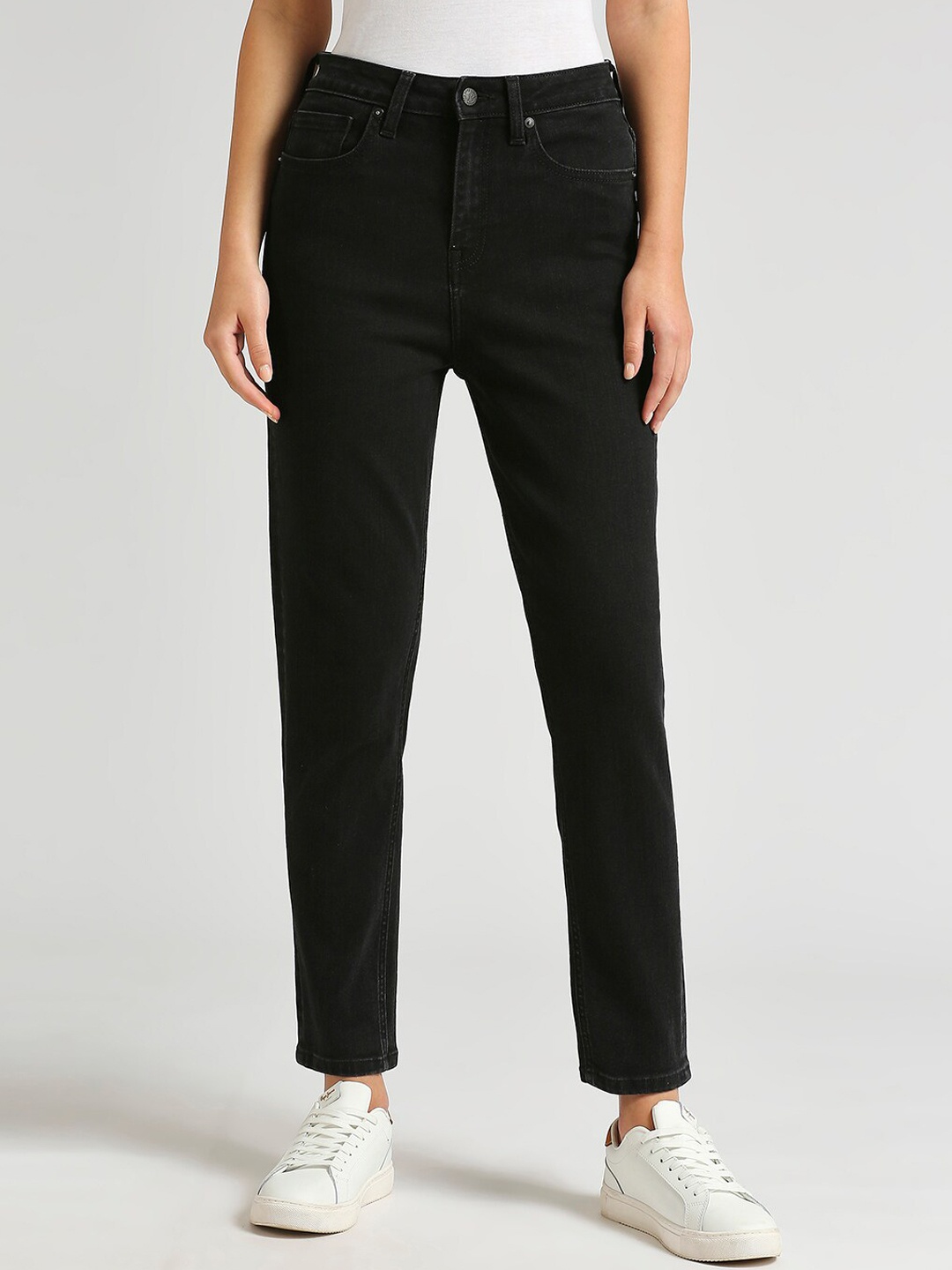 

Pepe Jeans Women Relaxed Fit High-Rise Stretchable Jeans, Black