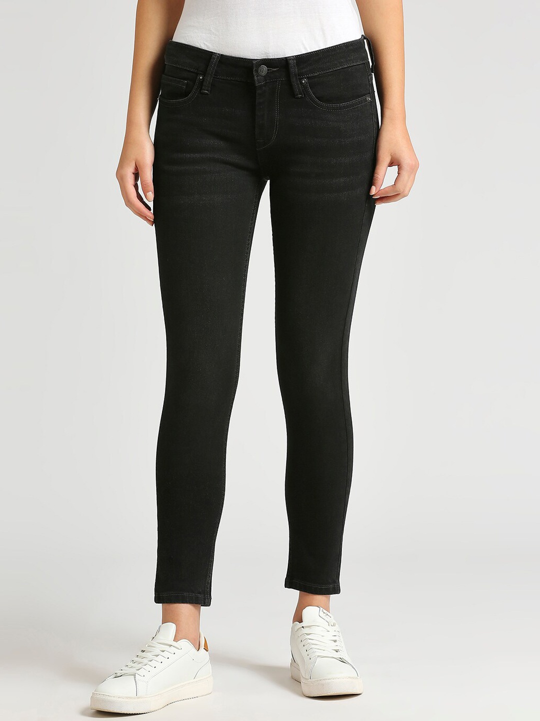 

Pepe Jeans Women Skinny Fit Clean Look Stretchable Jeans, Black