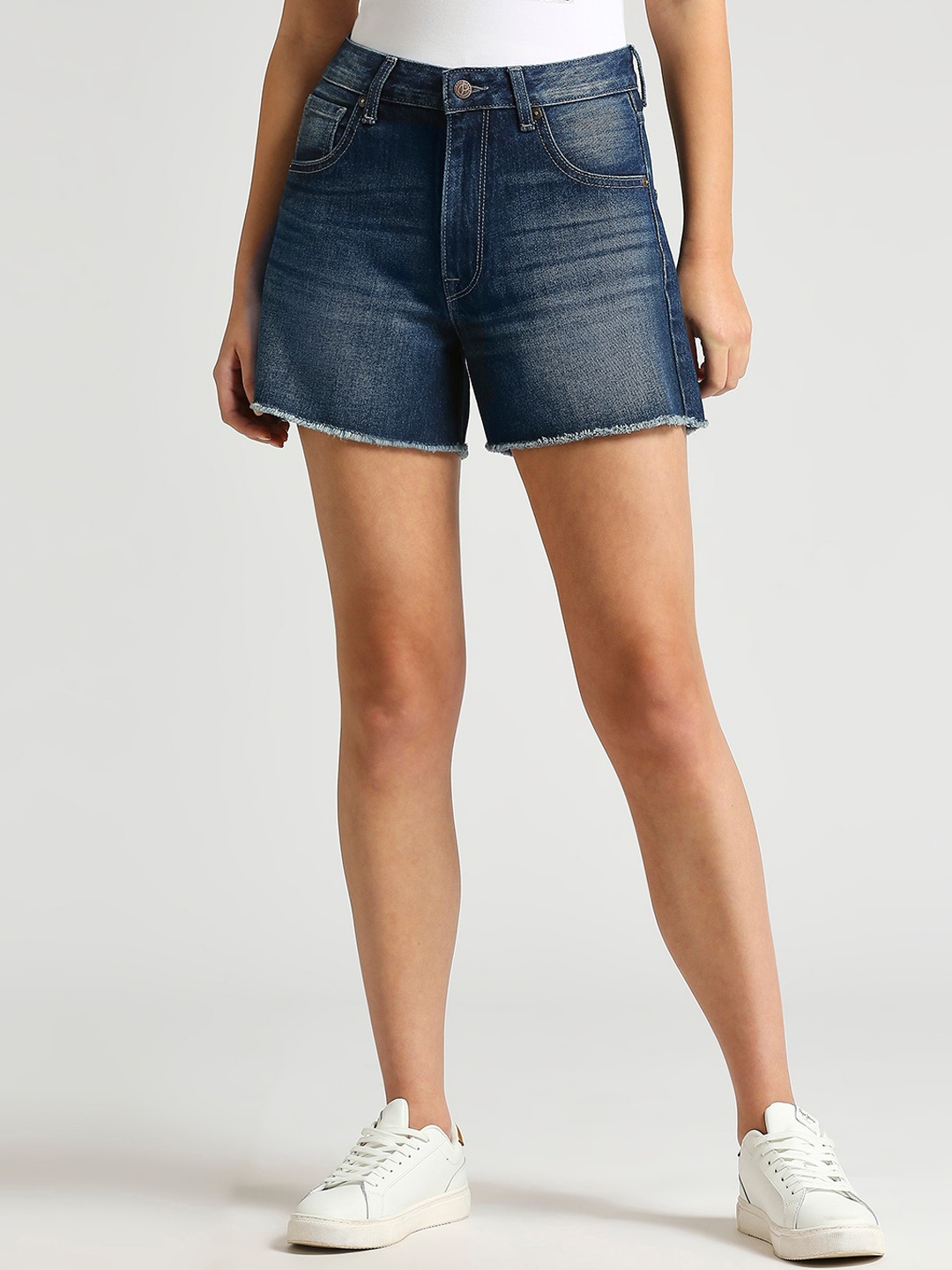 

Pepe Jeans Women Washed High-Rise Denim Shorts Technology, Blue