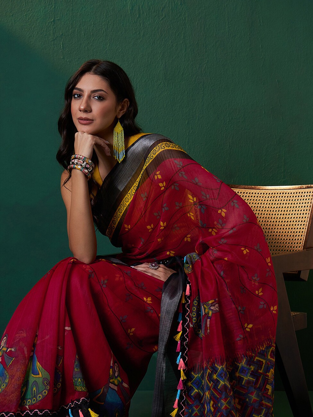 

Sangria Ethnic Motifs Printed Cotton Silk Saree, Red
