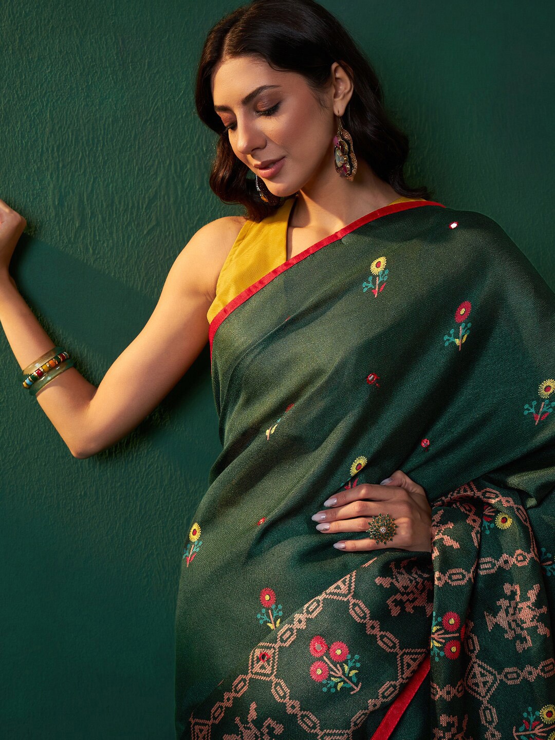 

Sangria Ethnic Motifs Printed Jute Silk Saree, Green