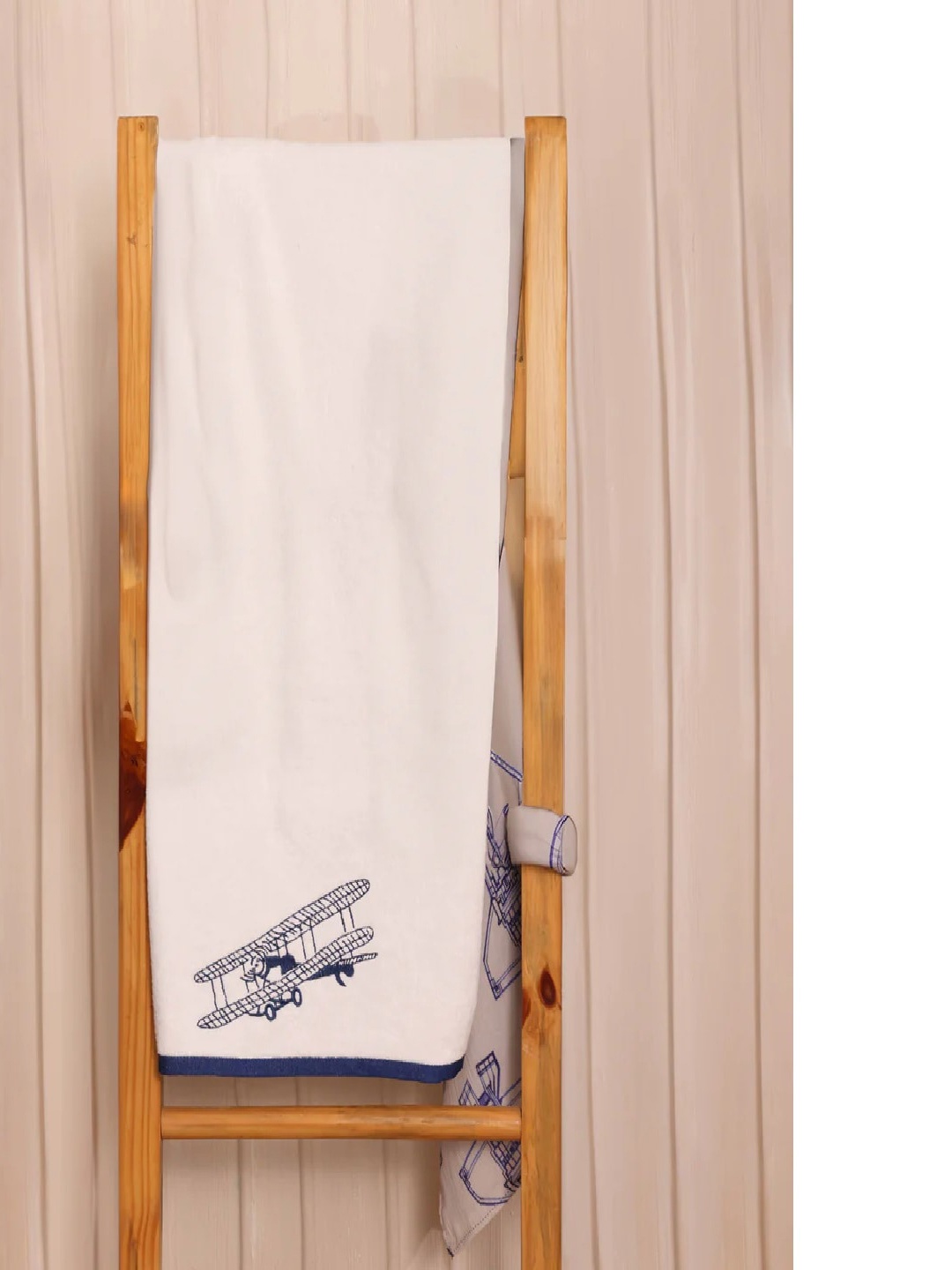 

CUTIE&BOO White & Blue Printed Cotton 550 GSM Bath Towels