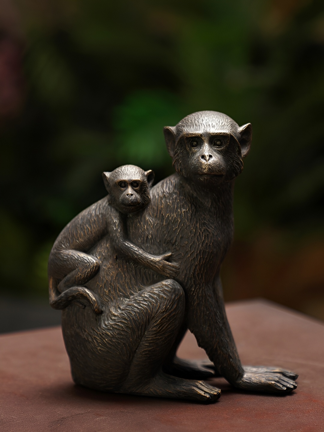 

Pure Home and Living Black Figurine Showpiece