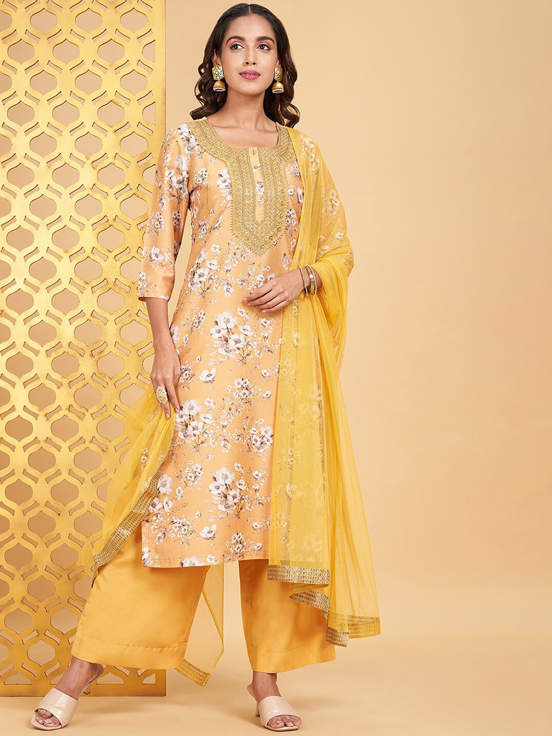 

RANGMANCH BY PANTALOONS Floral Printed Round Neck Straight Kurta with Palazzos & Dupatta, Gold