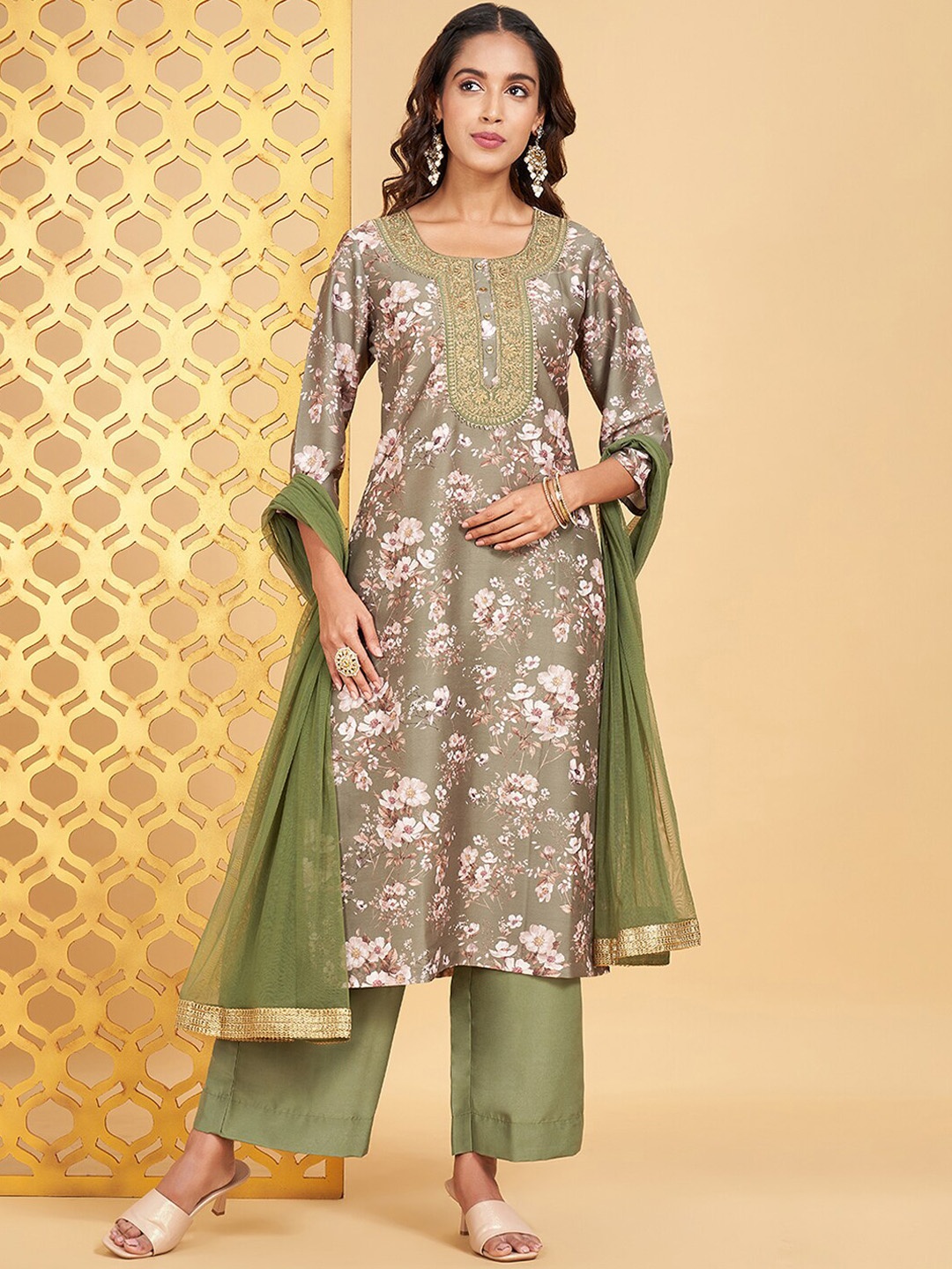 

RANGMANCH BY PANTALOONS Floral Printed Round Neck Straight Kurta with Palazzos & Dupatta, Olive