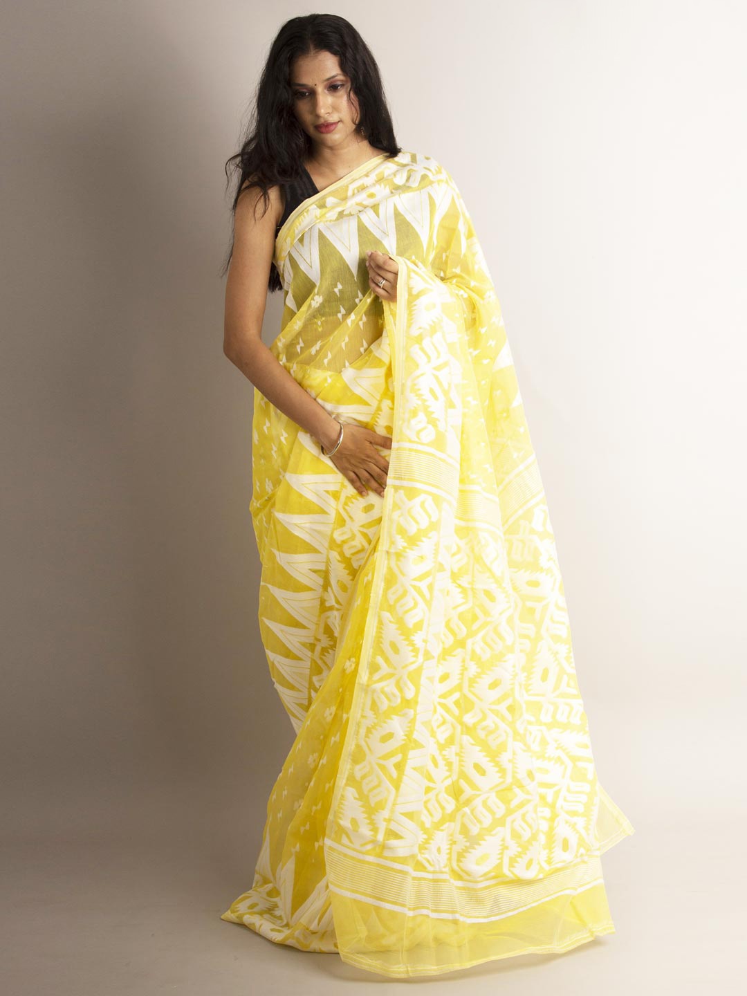 

Aevum Geometric Woven Design Jamdani Saree, Yellow