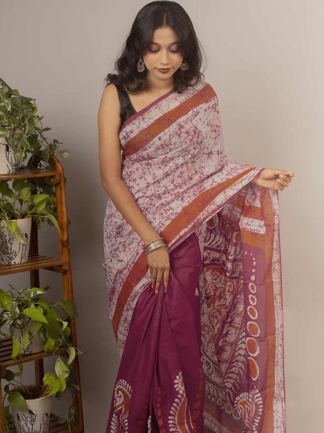 

Aevum Ethnic Motifs Printed Pure Cotton Saree, White