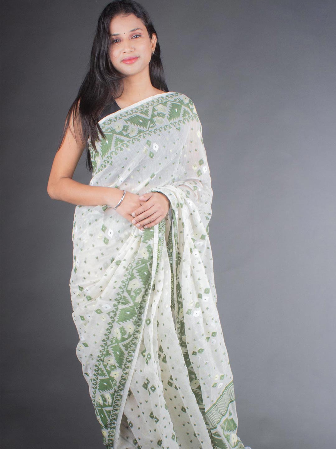 

Aevum Ethnic Woven Design Jamdani Saree, Off white