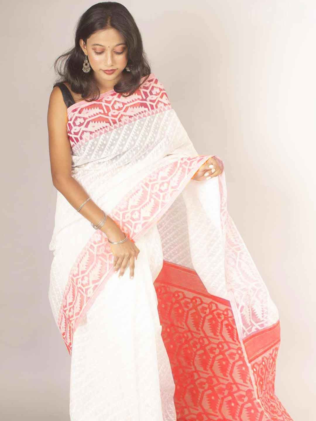 

Aevum Ethnic Woven Design Jamdani Saree, White