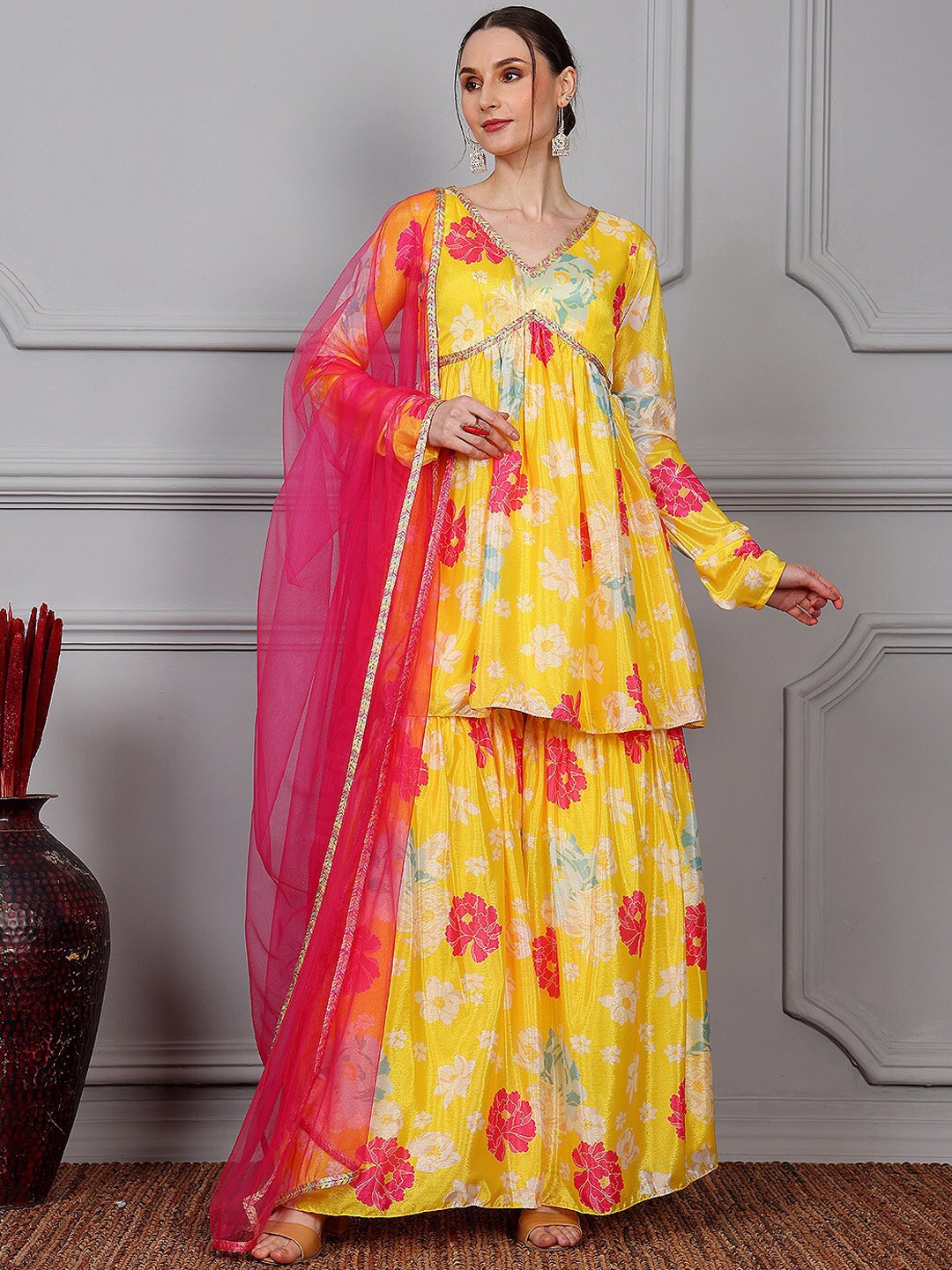 

Ethnovog Floral Printed Empire Gotta Patti Kurti With Palazzos & Dupatta, Yellow