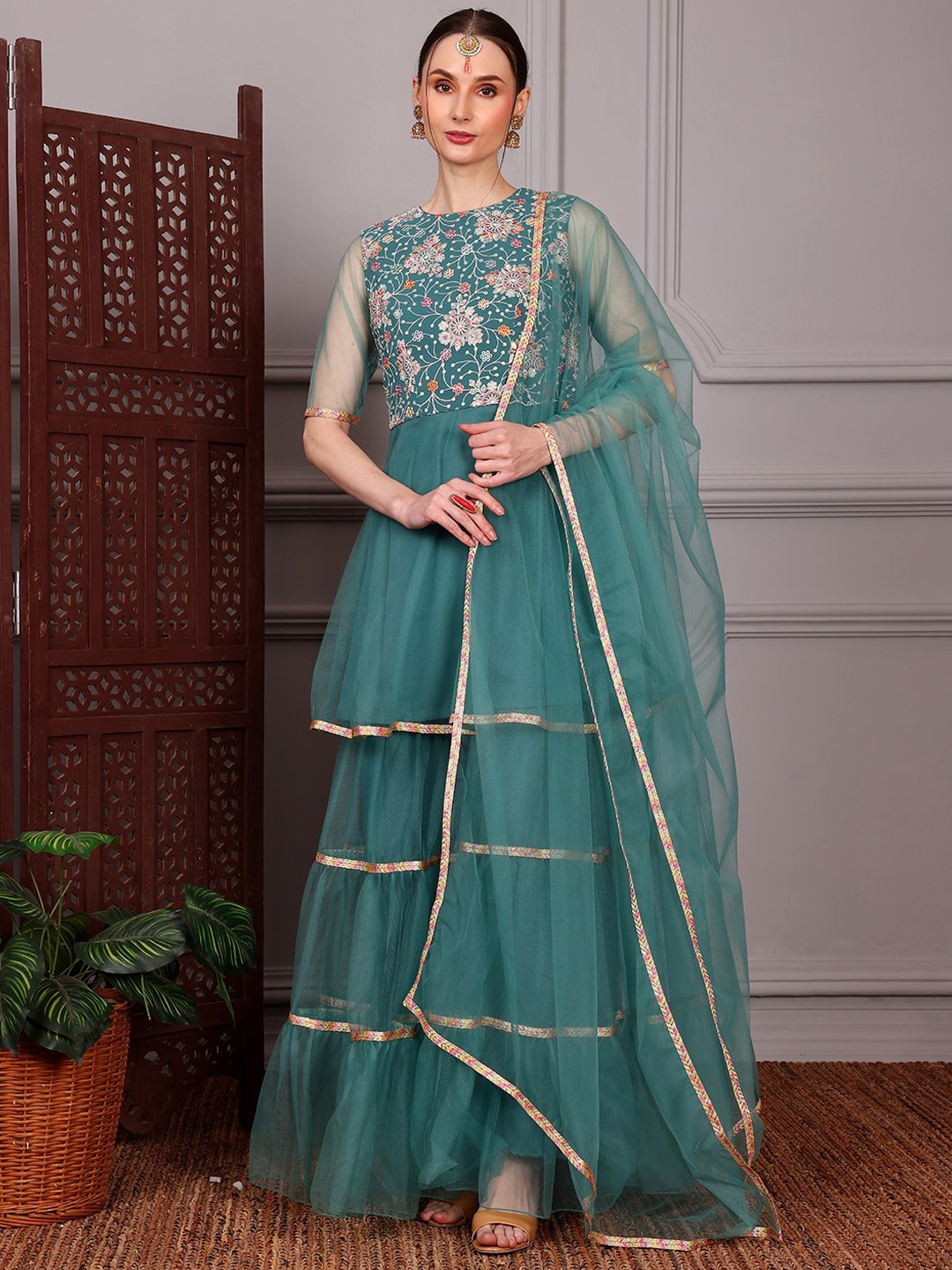 

Ethnovog Ethnic Motifs Embroidered Thread Work Kurta with Sharara & With Dupatta, Green