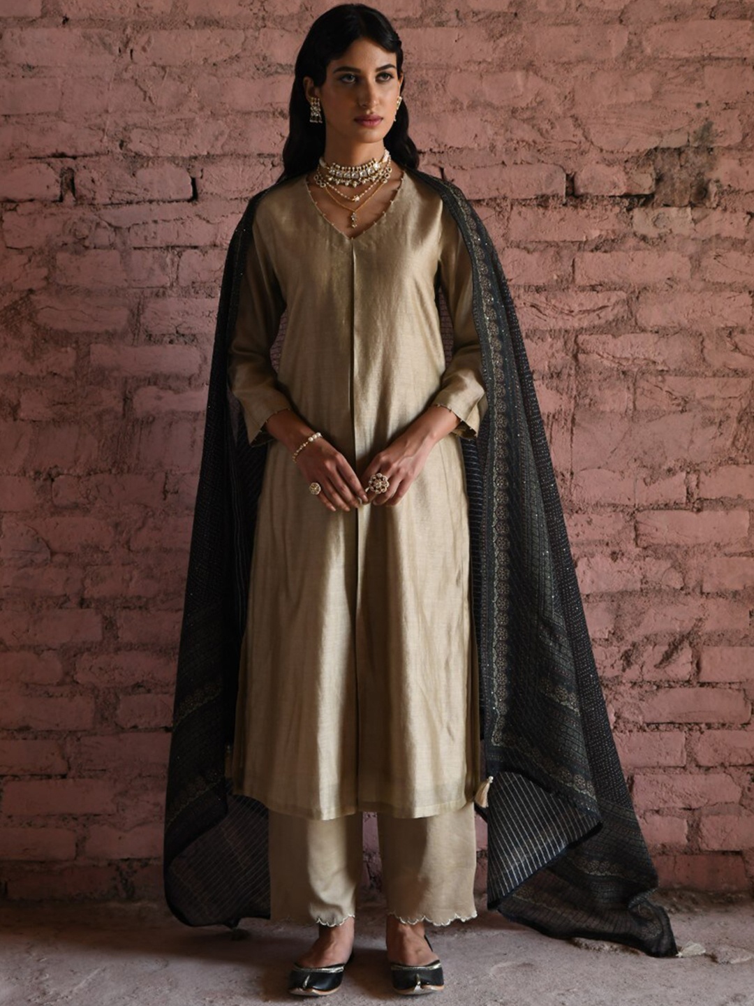 

KARAJ JAIPUR V-Neck Chanderi Silk Straight Kurta With Palazzo & Dupatta, Beige