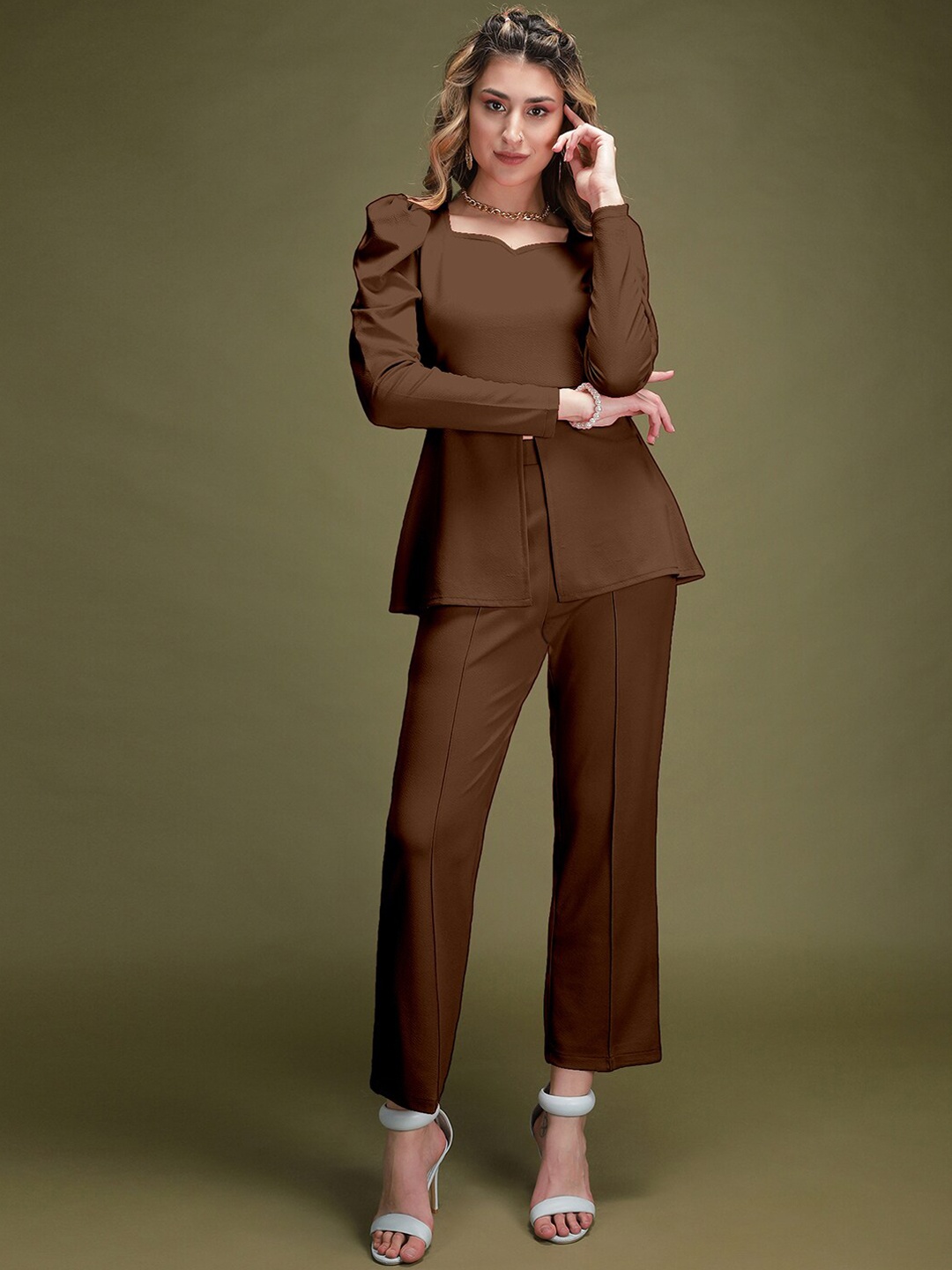 

Selvia Sweetheart Neck Top With Trousers, Brown