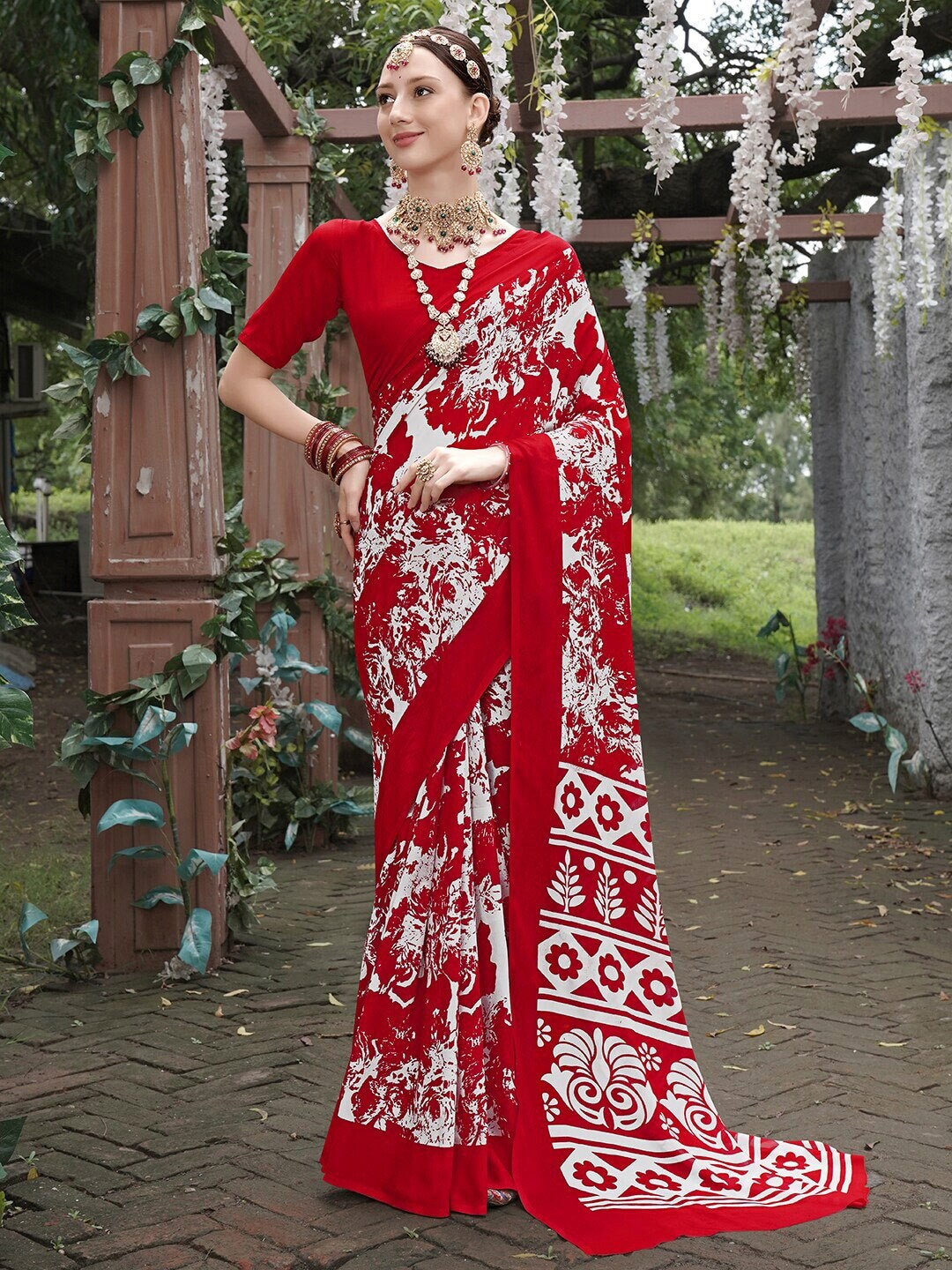 

Sanwariya Silk Floral Pure Georgette Saree, Red