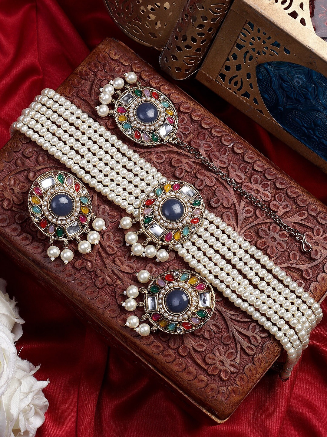 

Mali Fionna Gold Plated Kundan Studded Jewellery Set