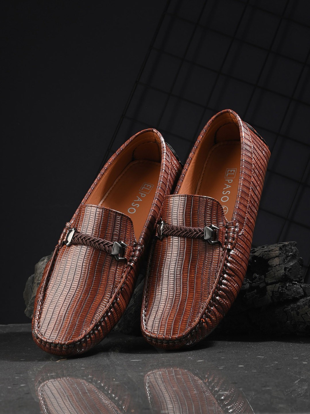 

El Paso Men Textured Round Toe Lightweight Loafers, Brown
