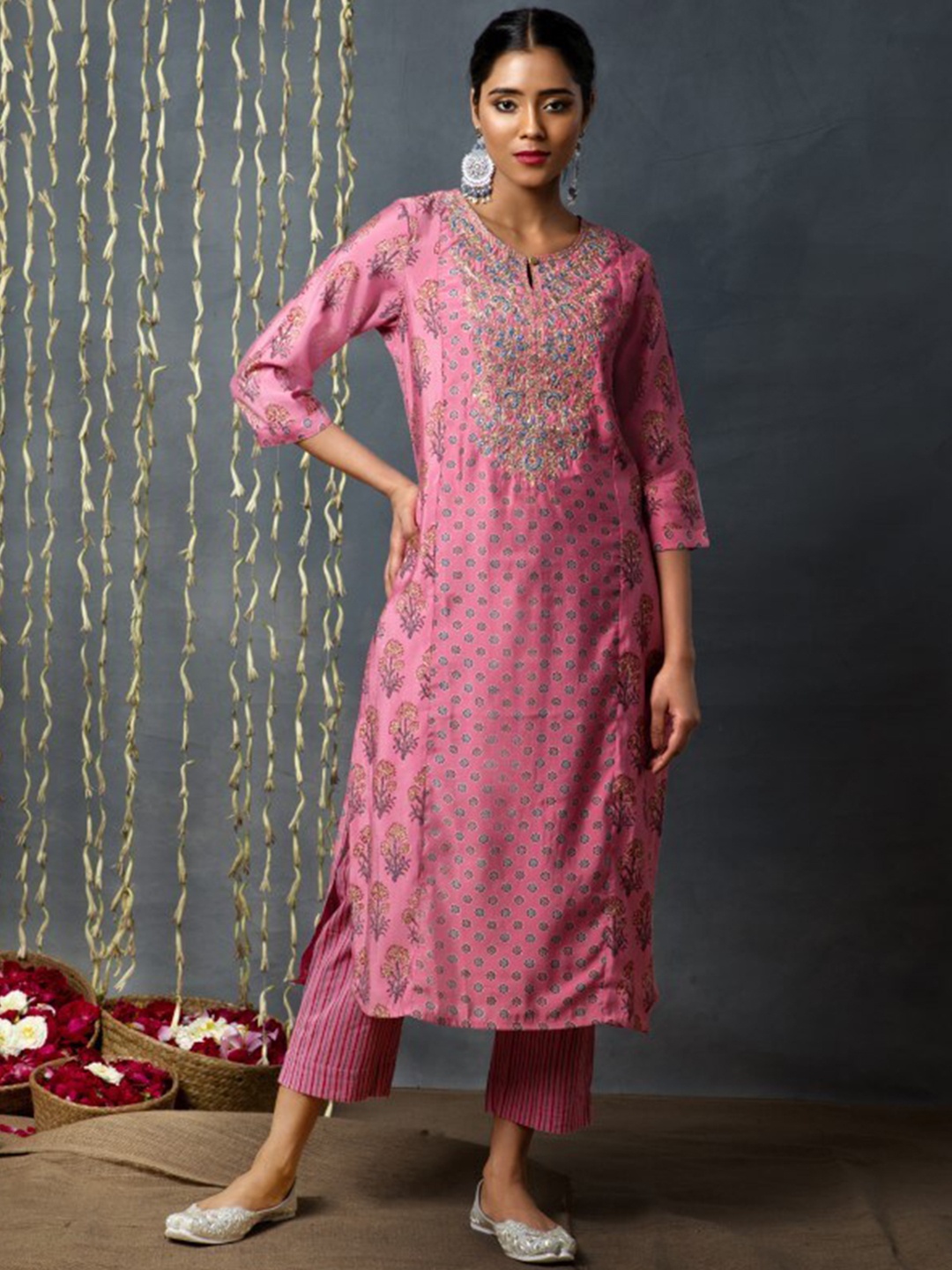 

Juniper Pink Ethnic Motifs Printed Keyhole Neck Straight Kurta With Trouser