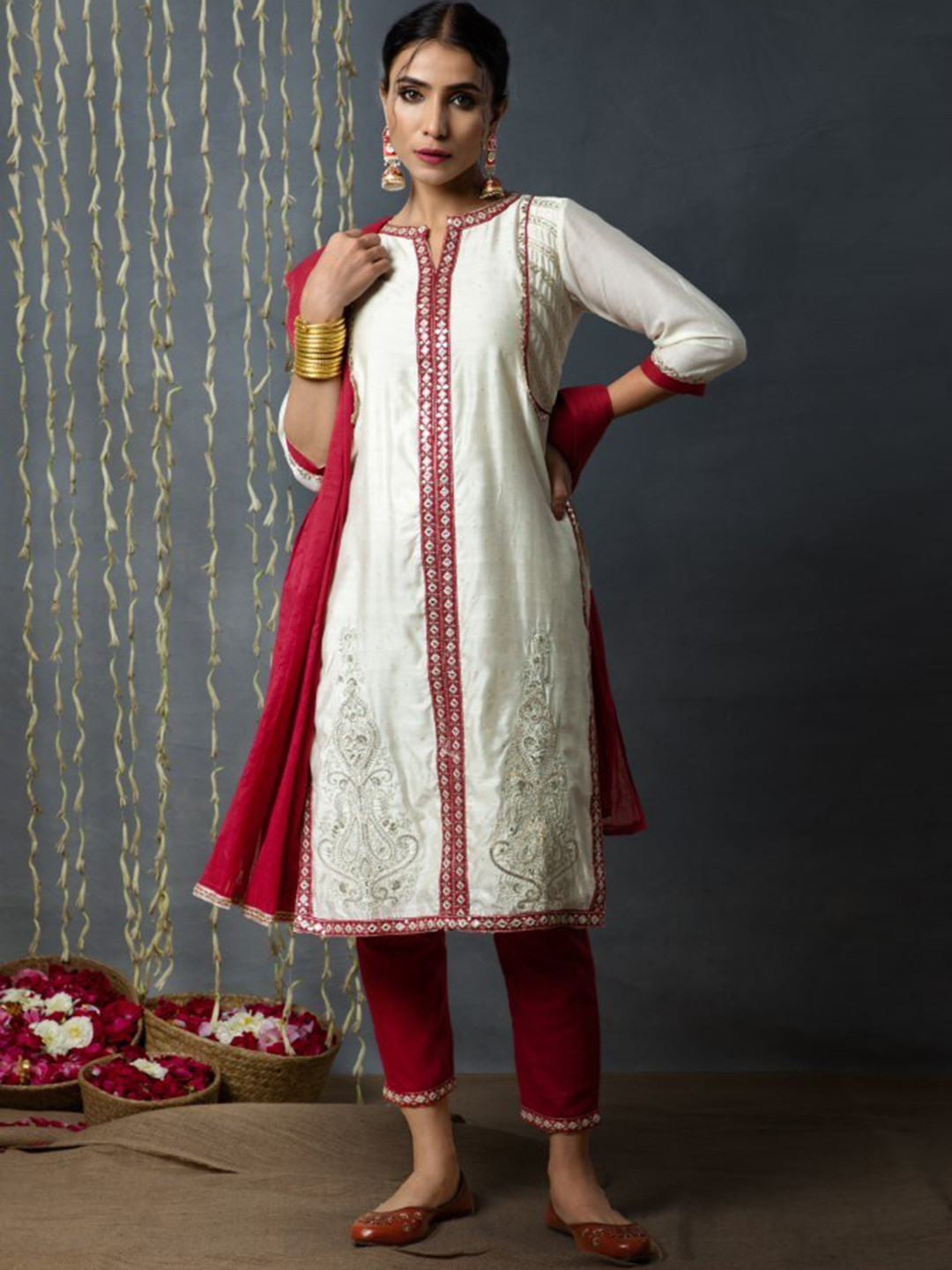 

Juniper Off White Ethnic Motifs Embroidered Straight Sequinned Chanderi Silk Kurta Set