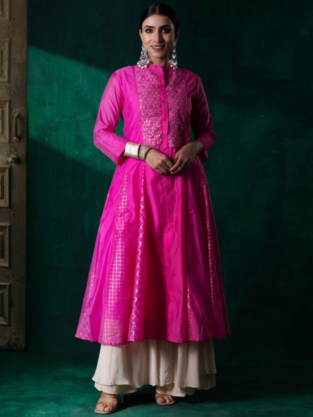 

Juniper Ethnic Motif Woven Design Mandarin Collar Zari Chanderi Silk Anarkali Kurta, Fuchsia