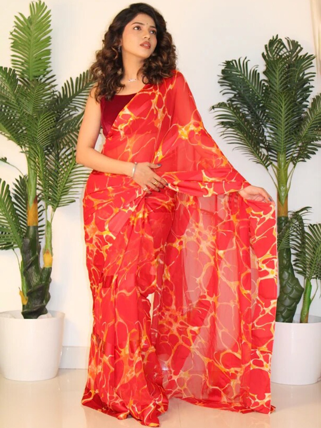 

Sanwariya Silk Abstract Printed Satin Saree, Red