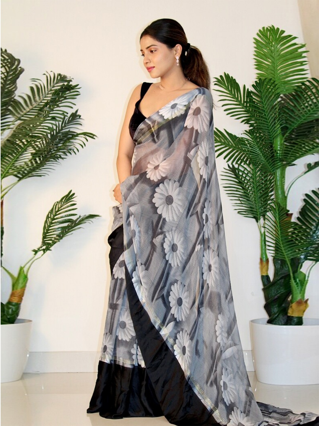 

Sanwariya Silk Floral Printed Satin Saree, Grey